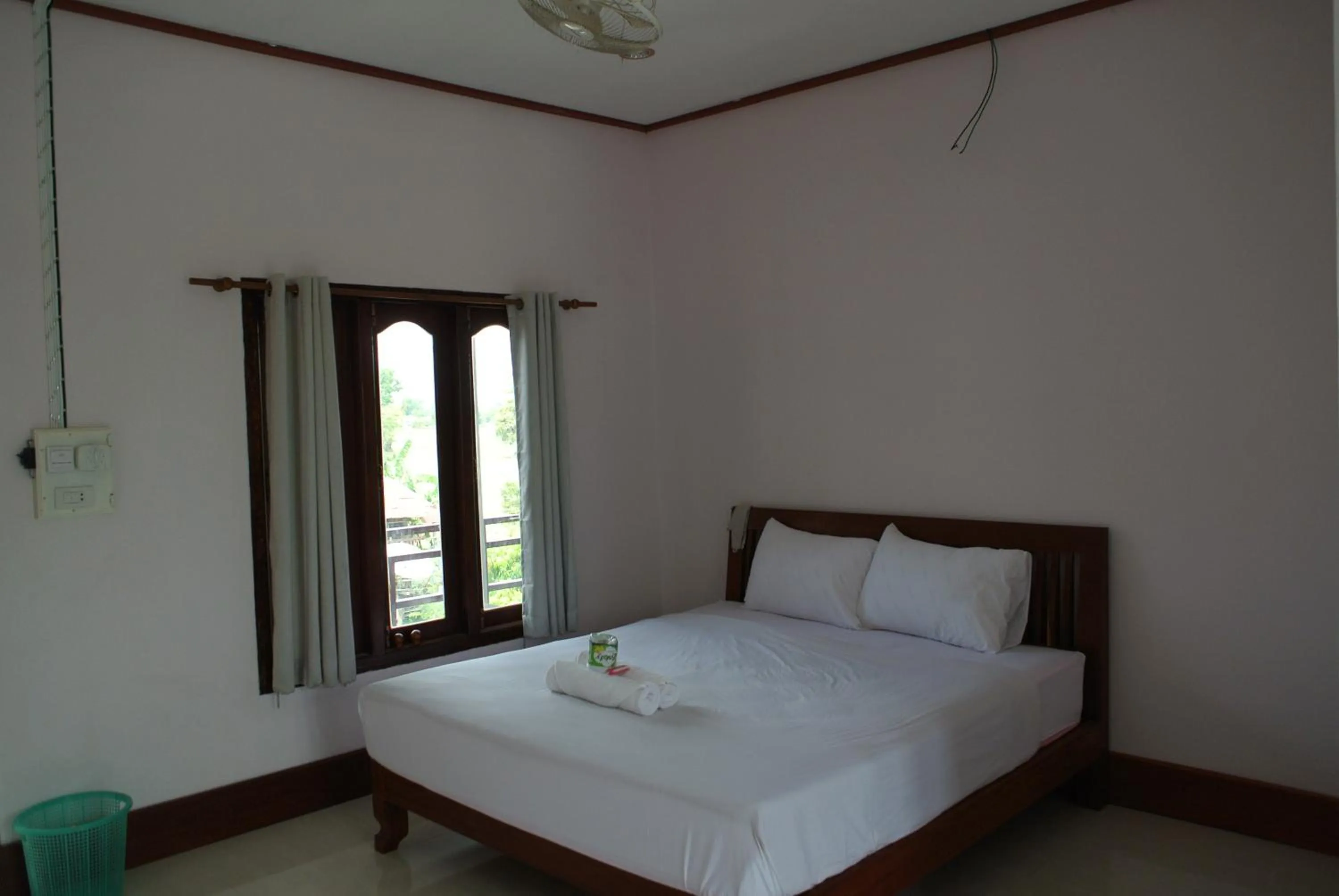 Bed in Mama Leurth Sunset Guesthouse