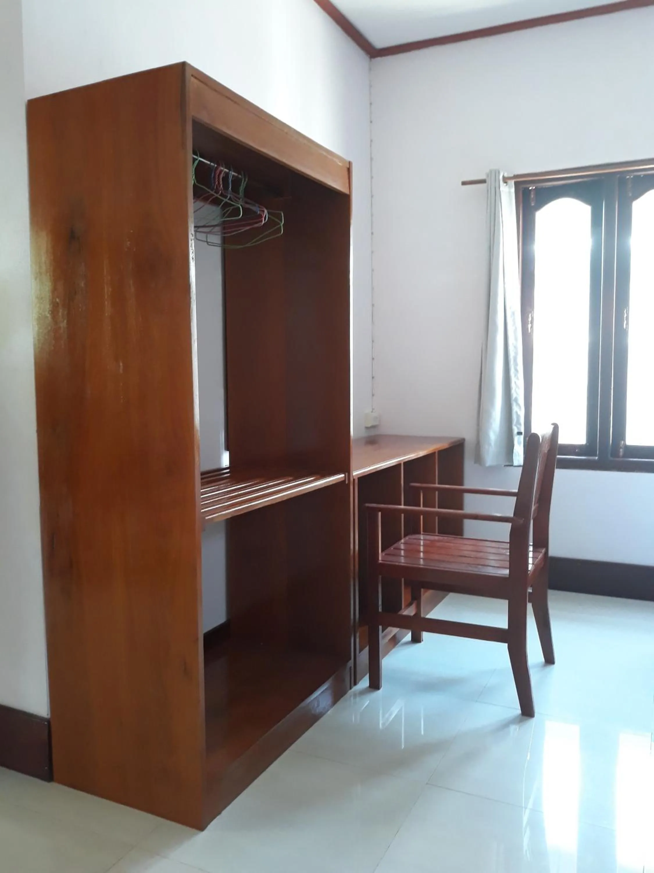 Mama Leurth Sunset Guesthouse