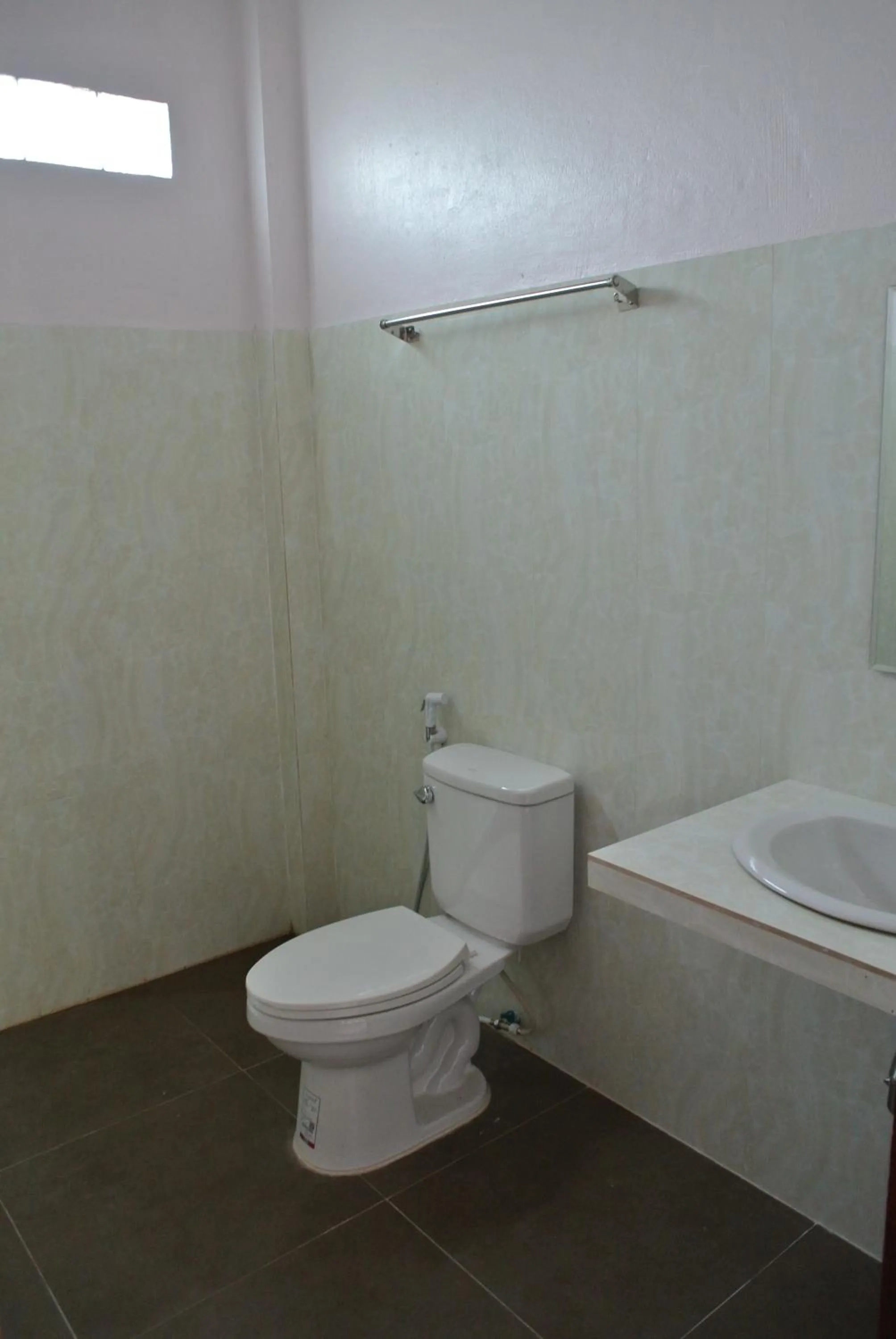 Mama Leurth Sunset Guesthouse