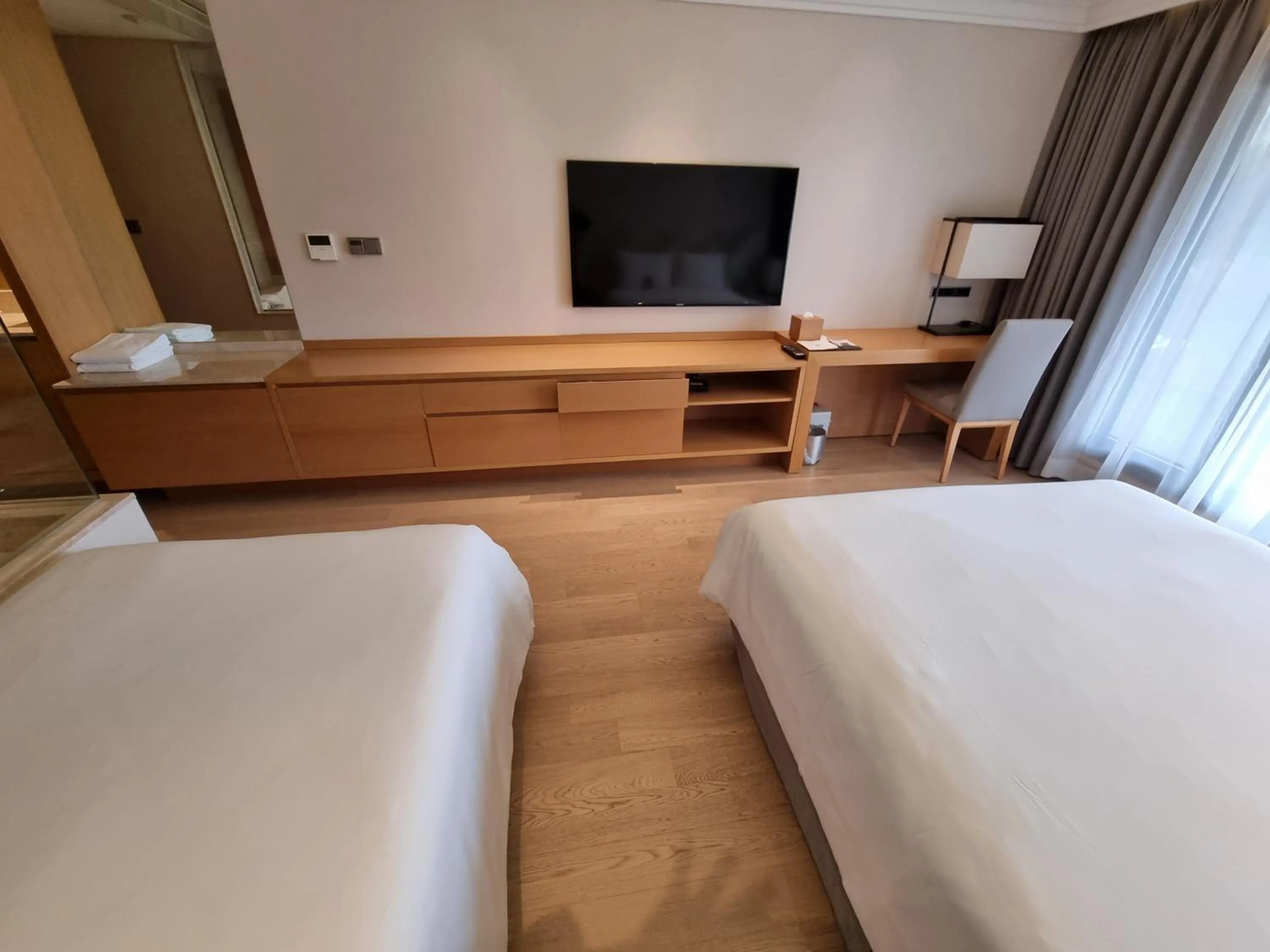 Bed in Pinegrove Hotel