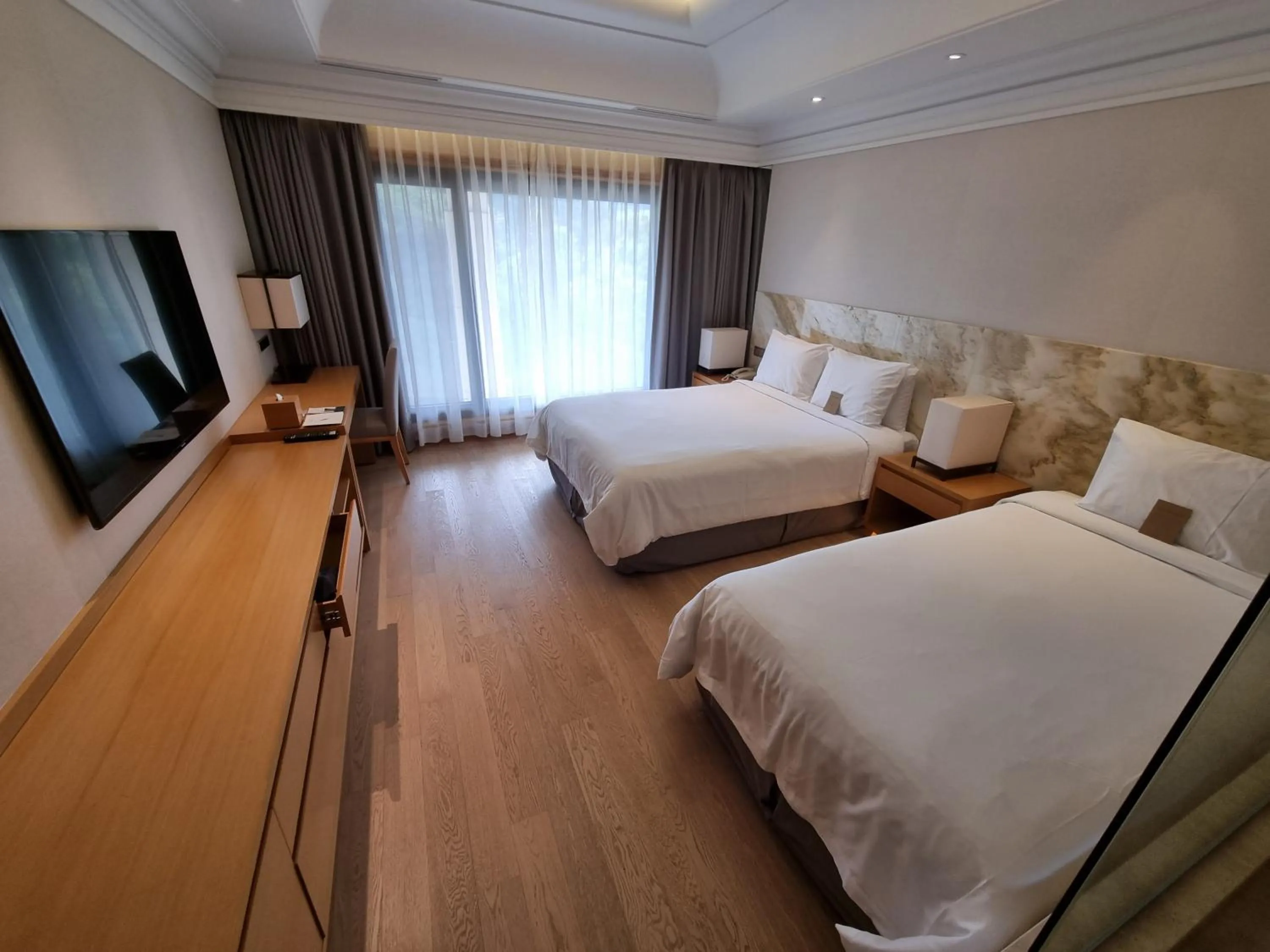 Bed in Pinegrove Hotel