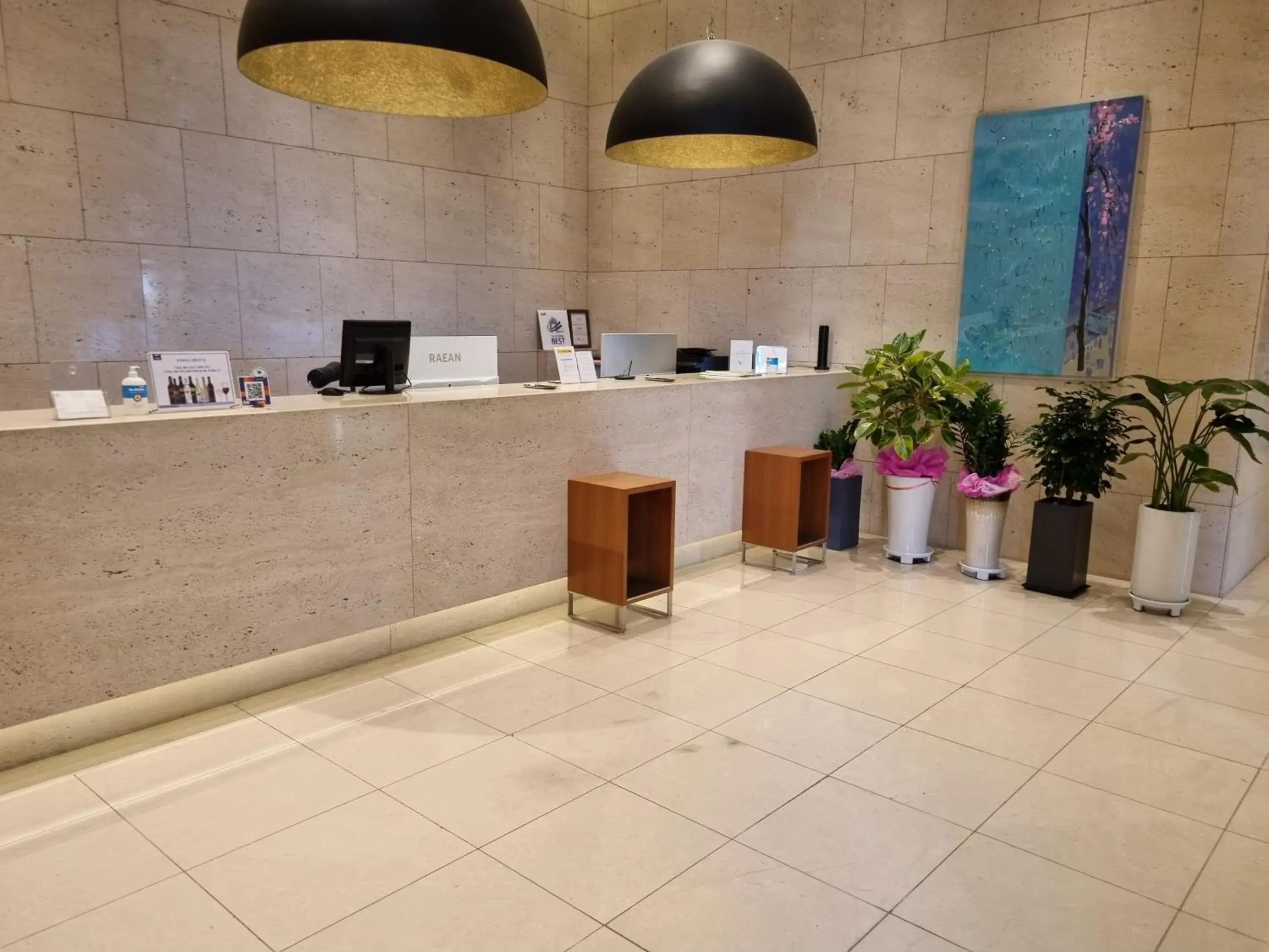 Lobby or reception in Pinegrove Hotel Lobby or reception in Pinegrove Hotel