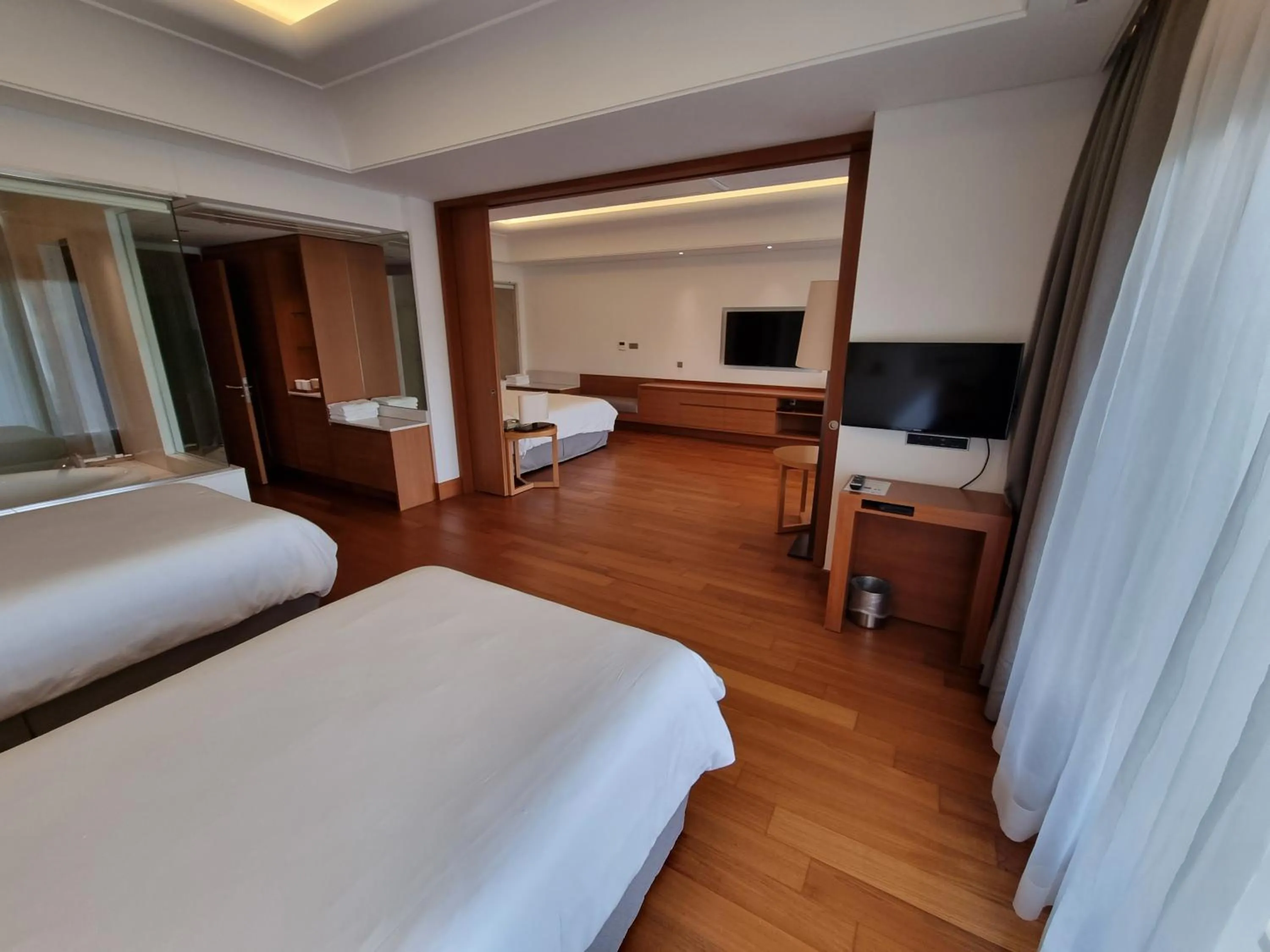 Bed in Pinegrove Hotel