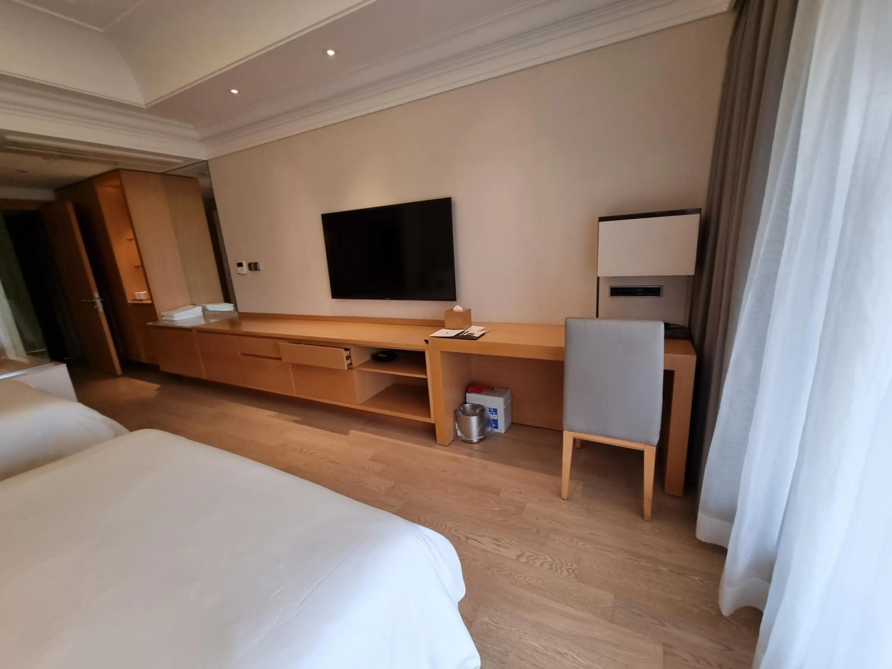 Bed in Pinegrove Hotel