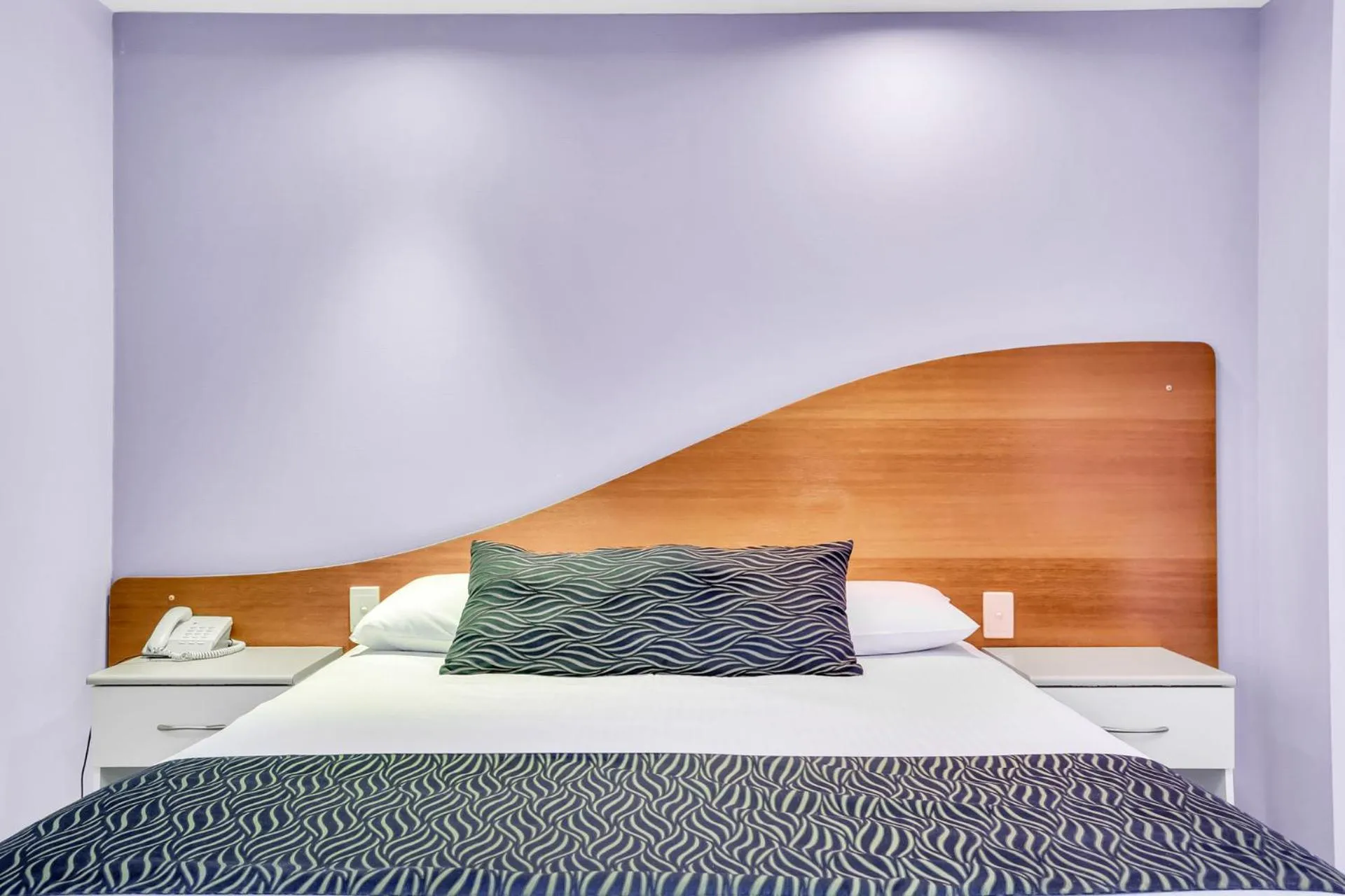 Bed in Shellharbour Village Motel