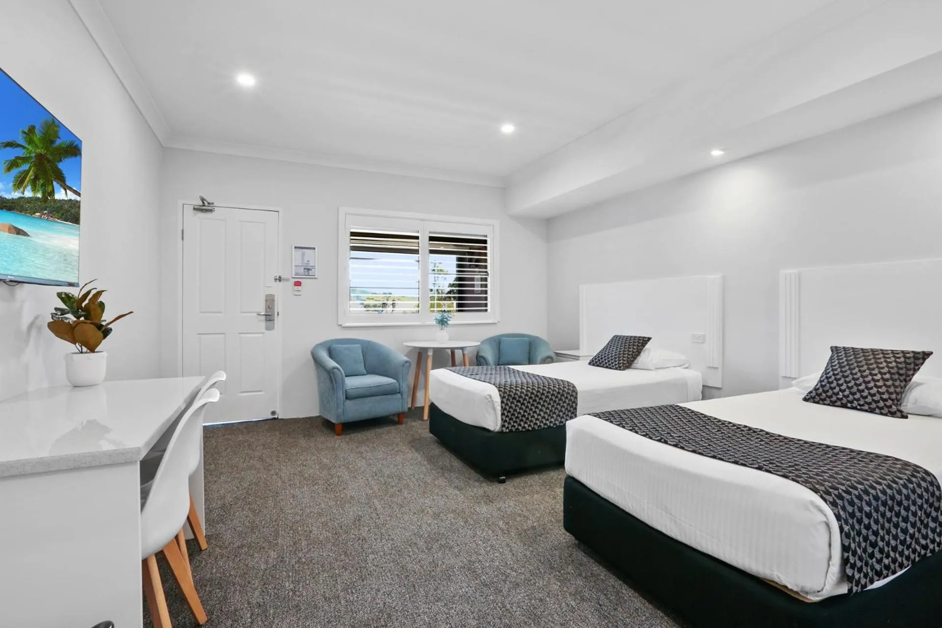 Bed in Shellharbour Village Motel