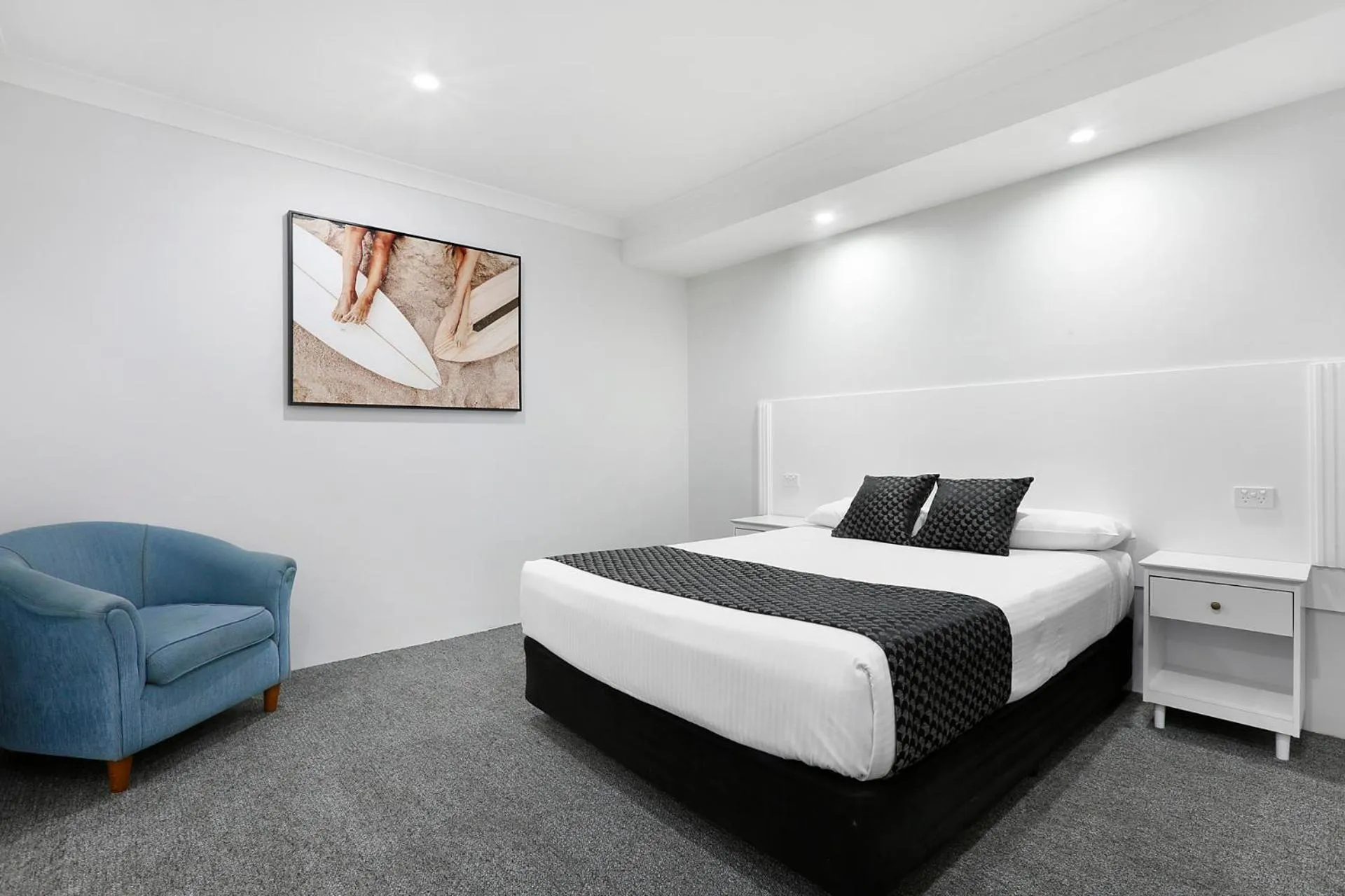 Bed in Shellharbour Village Motel