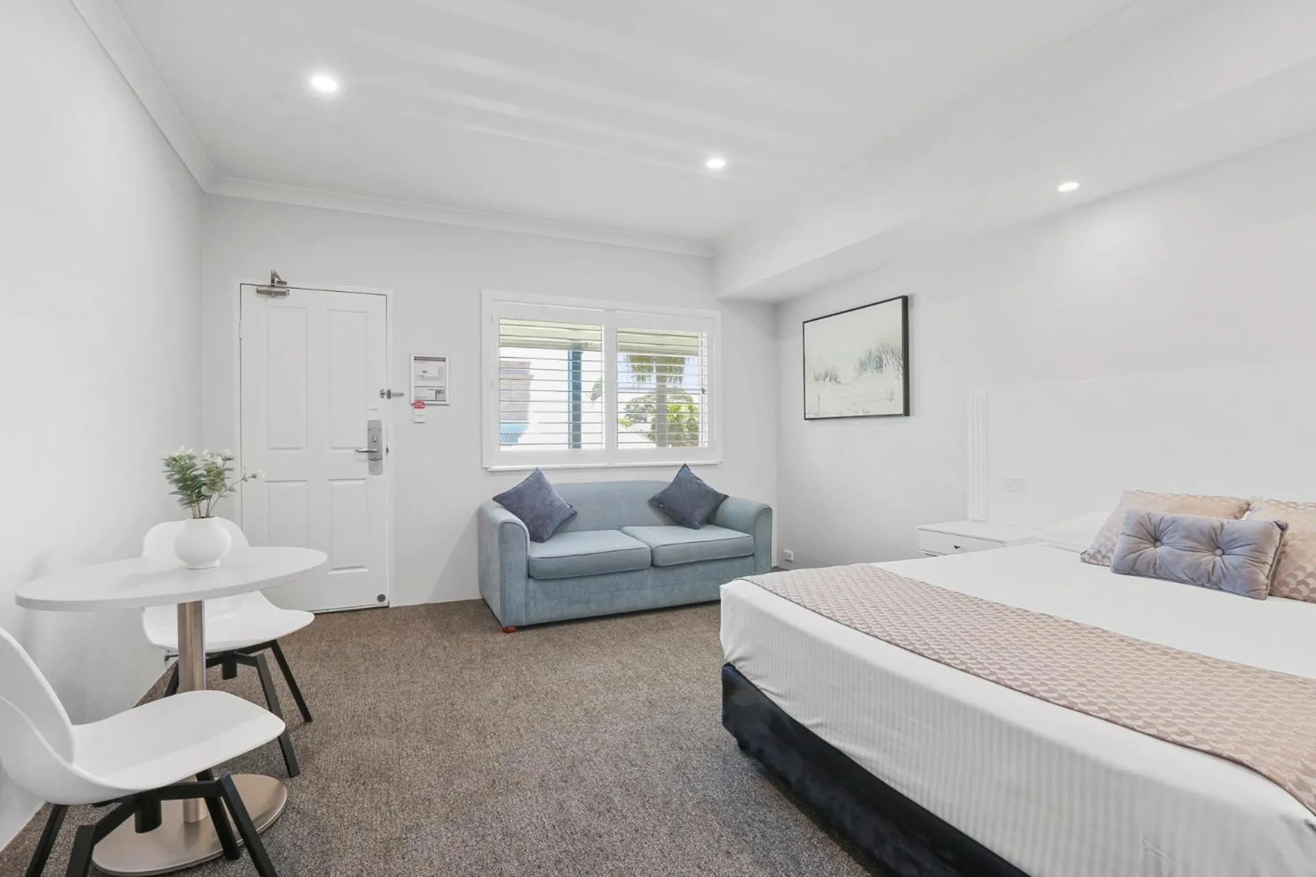 Bed in Shellharbour Village Motel