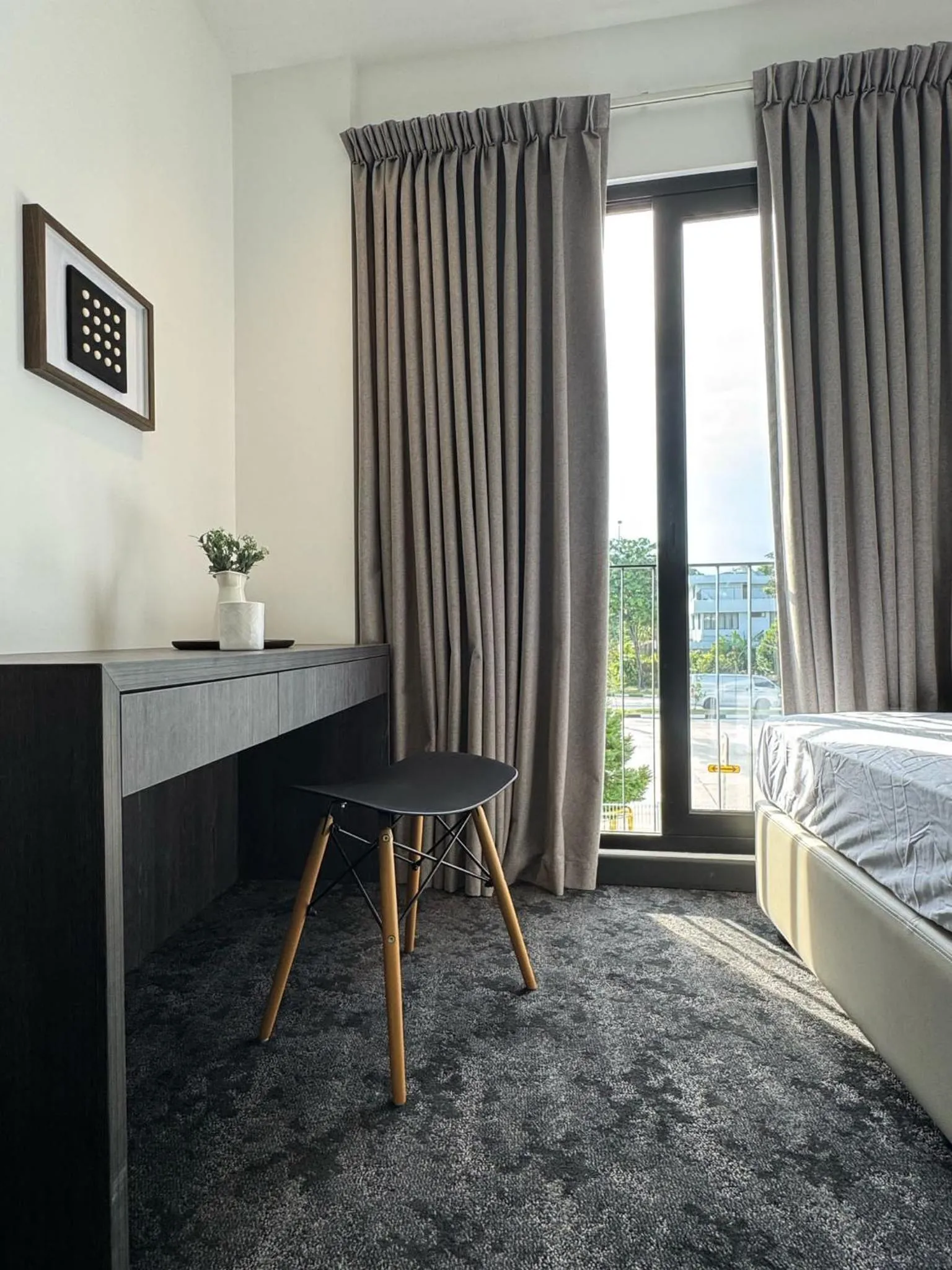 Bed in 545 Residences - Extended stay property-- Min 6 nights