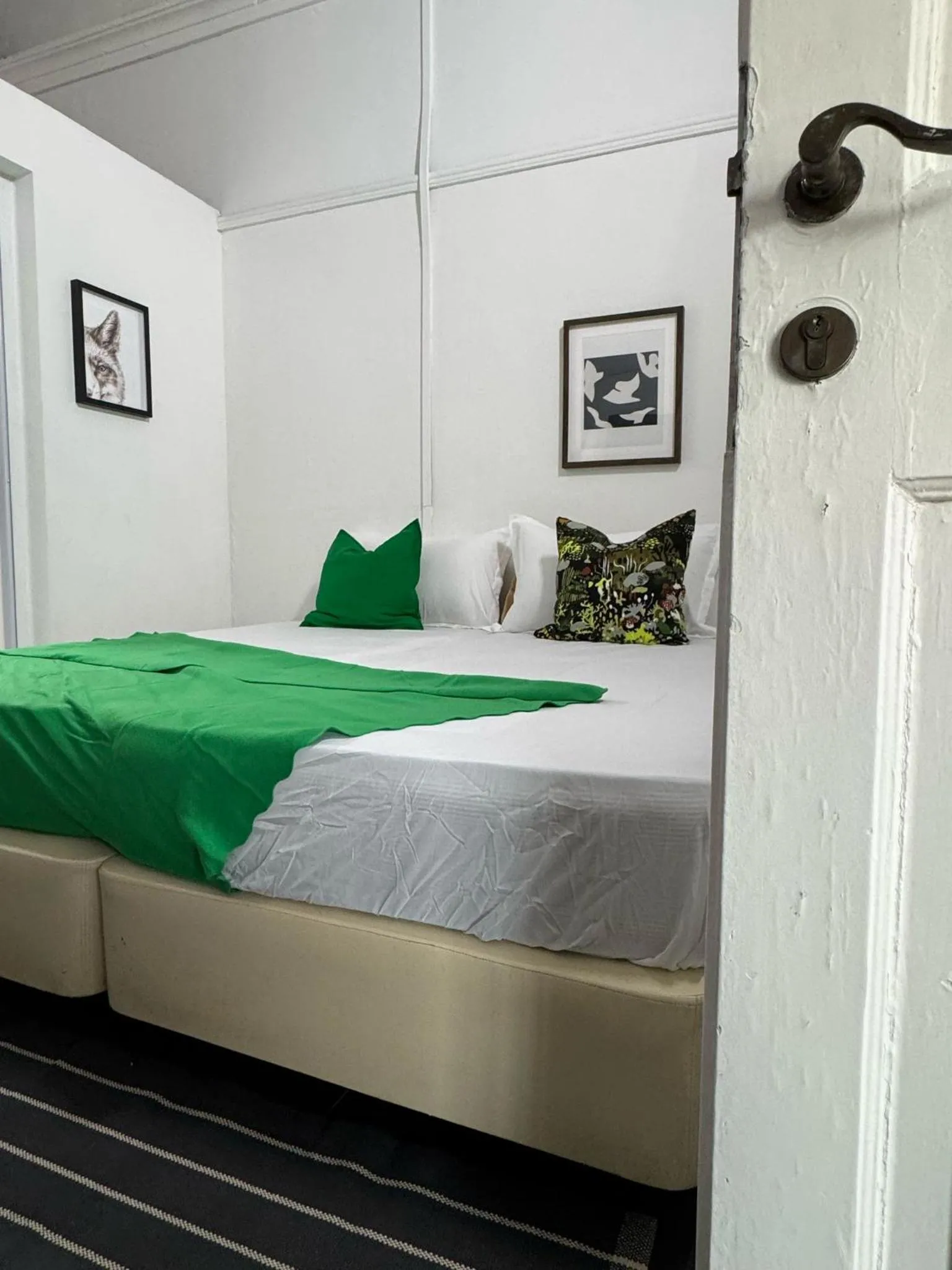 Bed in 545 Residences - Extended stay property-- Min 6 nights