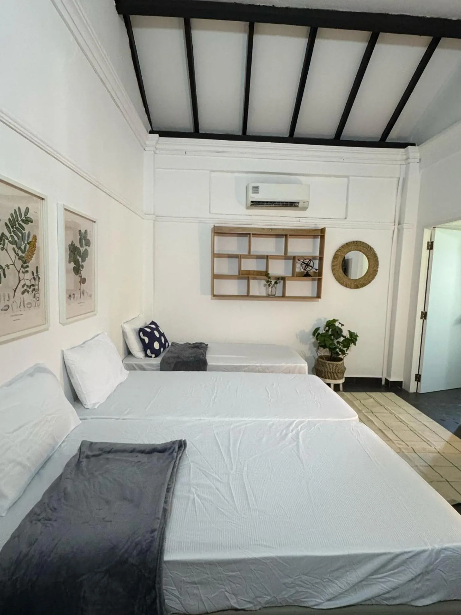 Bed in 545 Residences - Extended stay property-- Min 6 nights