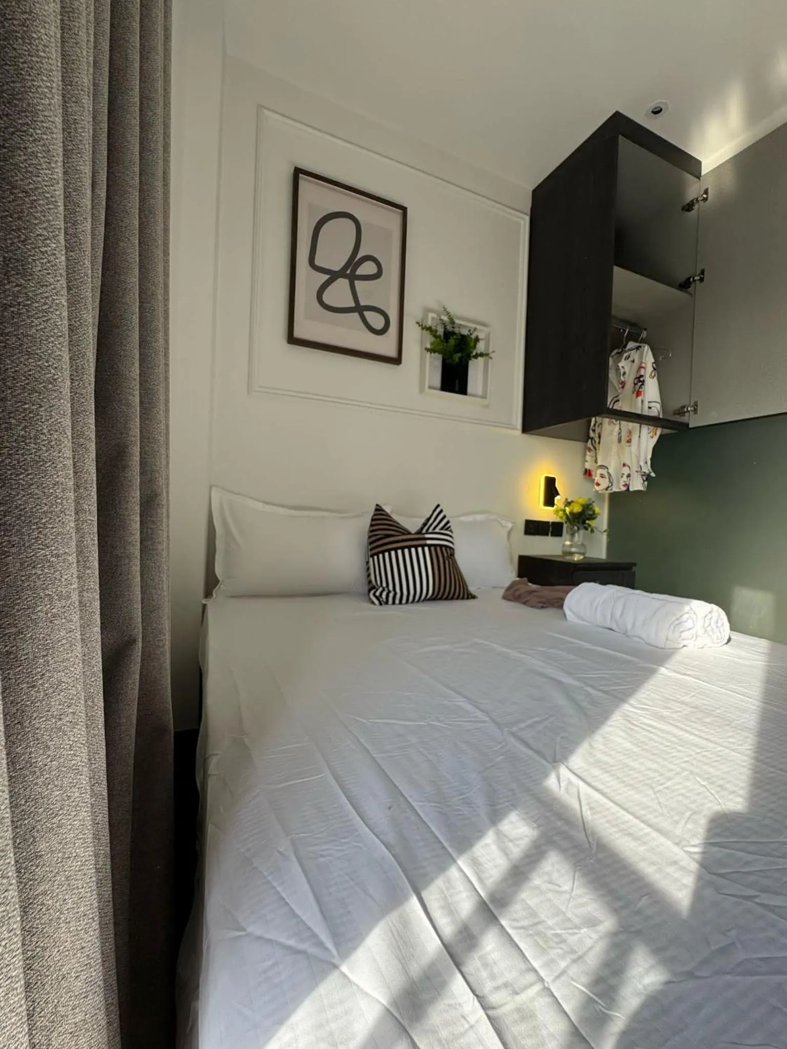 Bed in 545 Residences - Extended stay property-- Min 6 nights