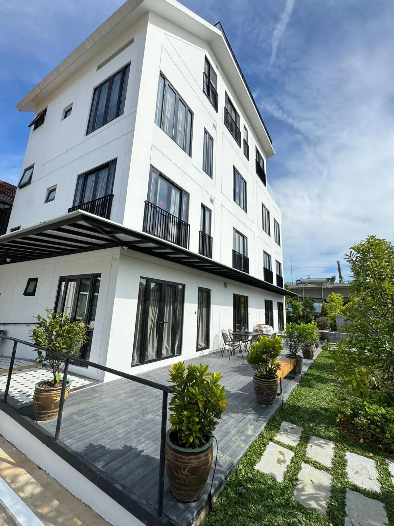 545 Residences - Extended stay property-- Min 6 nights 545 Residences - Extended stay property-- Min 6 nights