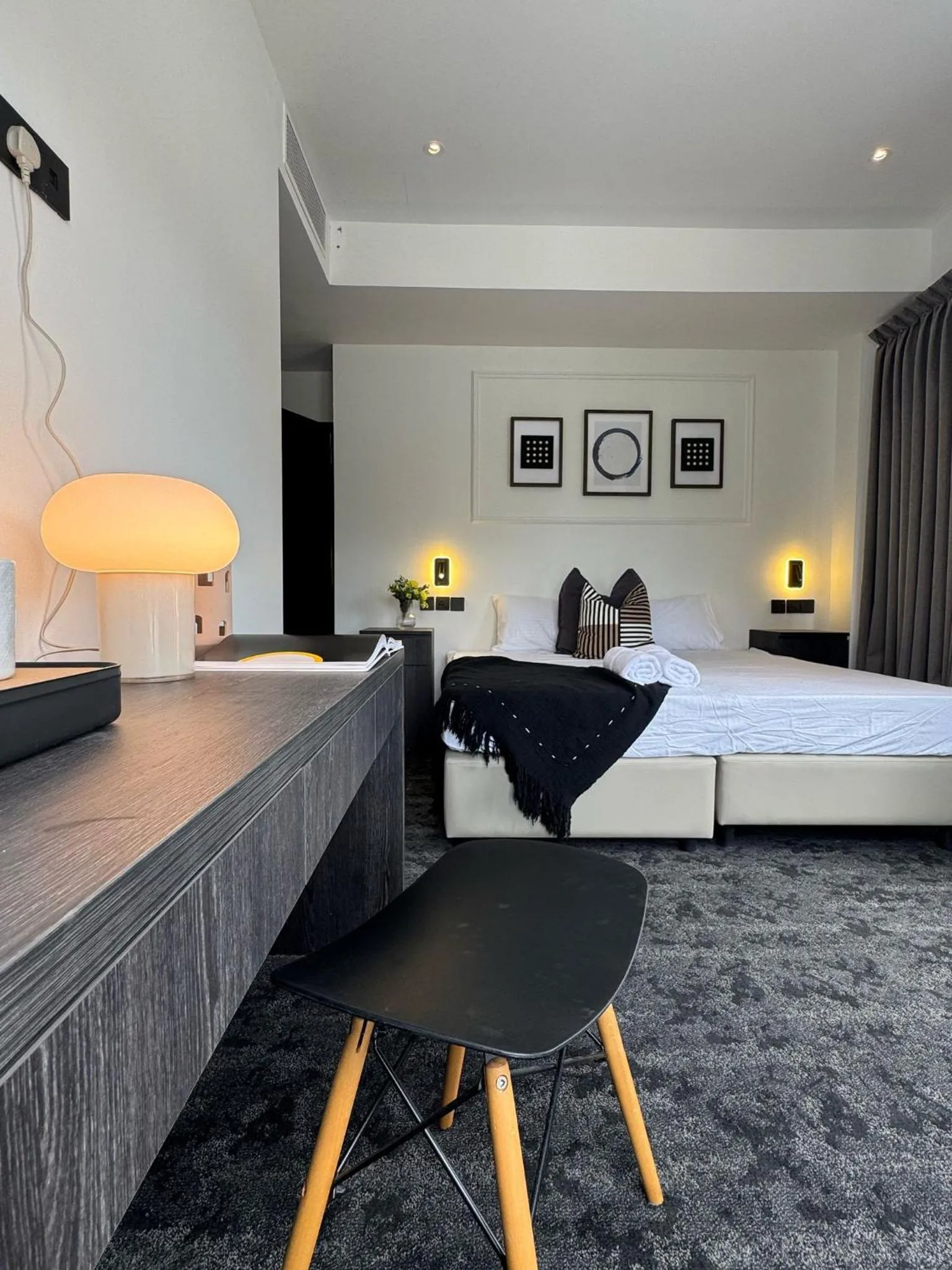 Bed in 545 Residences - Extended stay property-- Min 6 nights