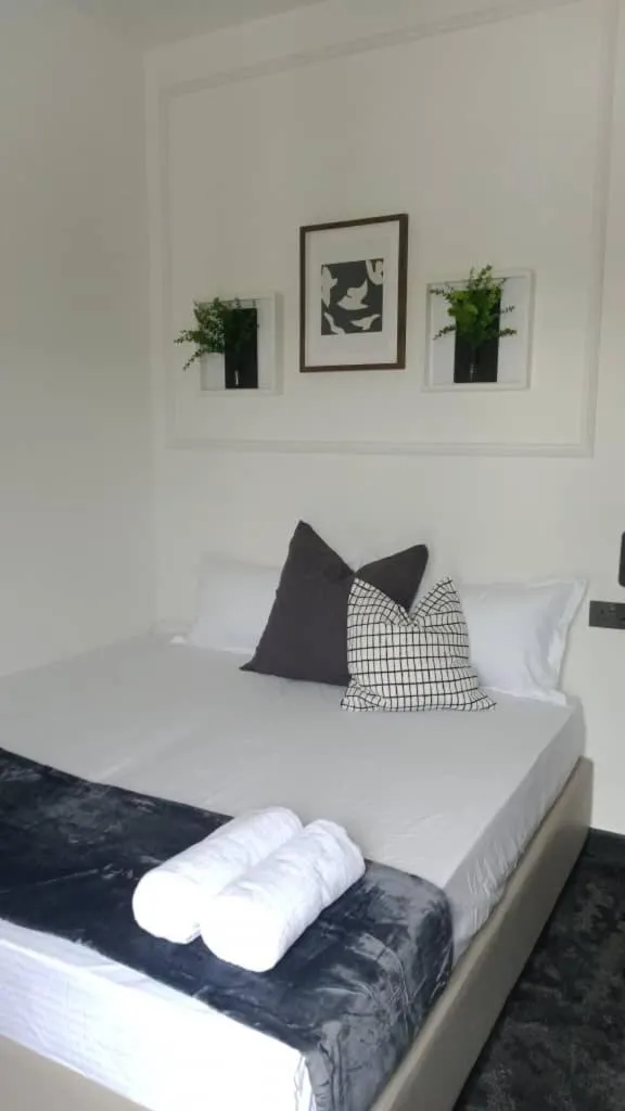 Bed in 545 Residences - Extended stay property-- Min 6 nights