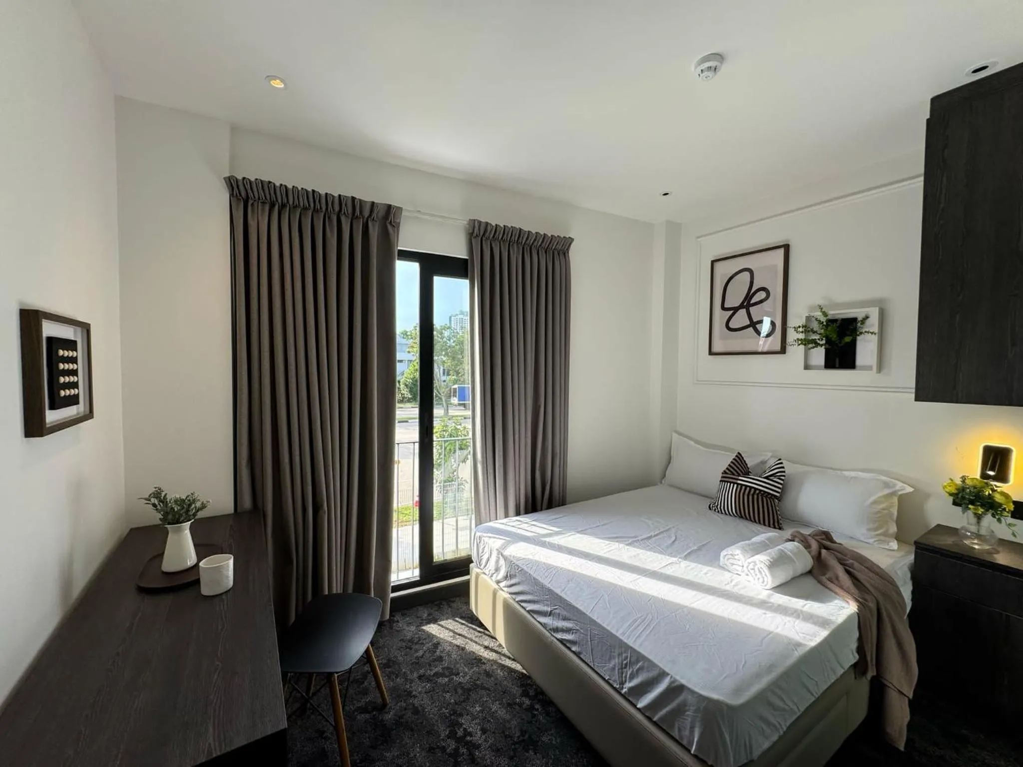 Photo of the whole room, Bed in 545 Residences - Extended stay property-- Min 6 nights