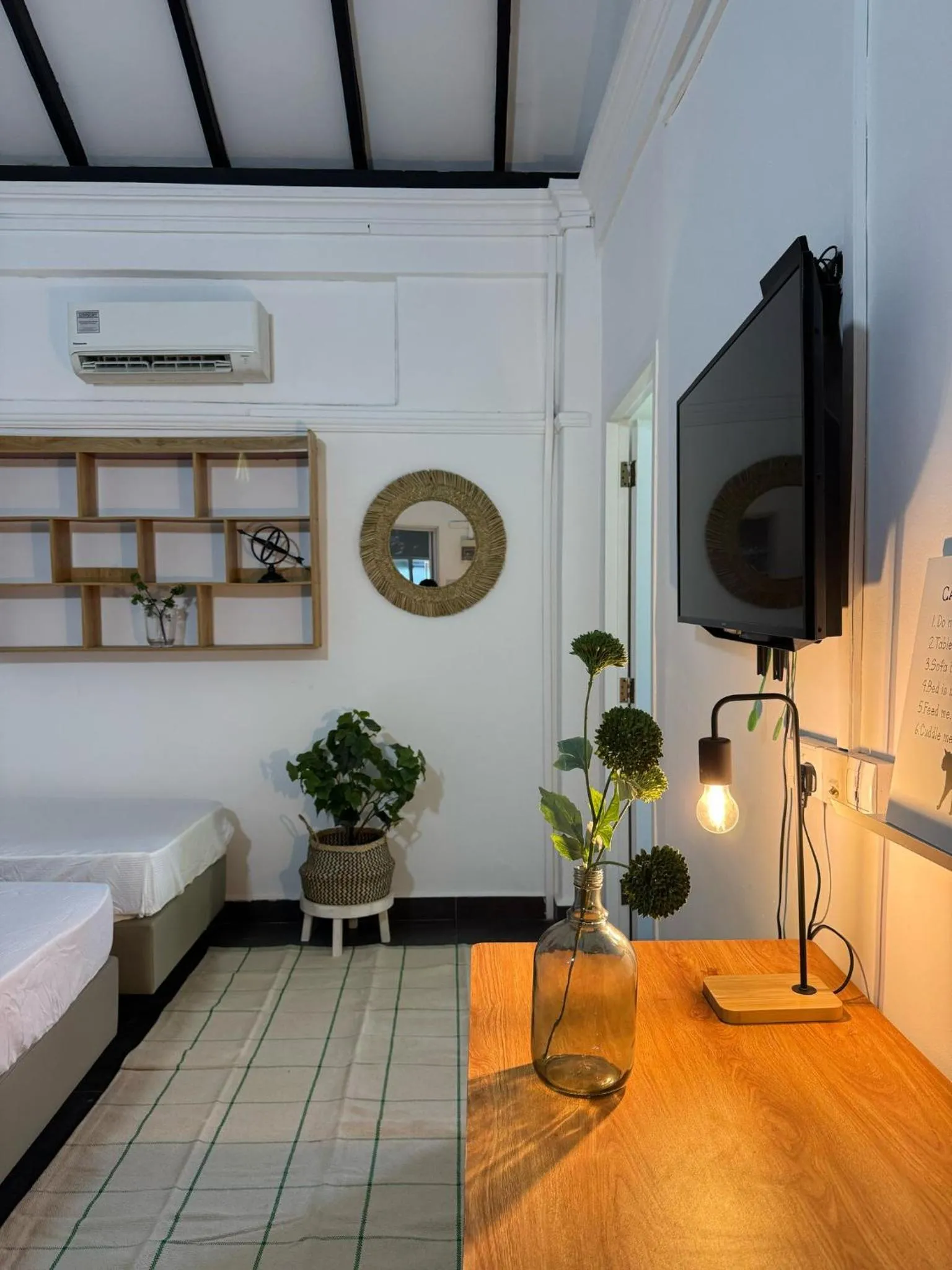 Bed in 545 Residences - Extended stay property-- Min 6 nights