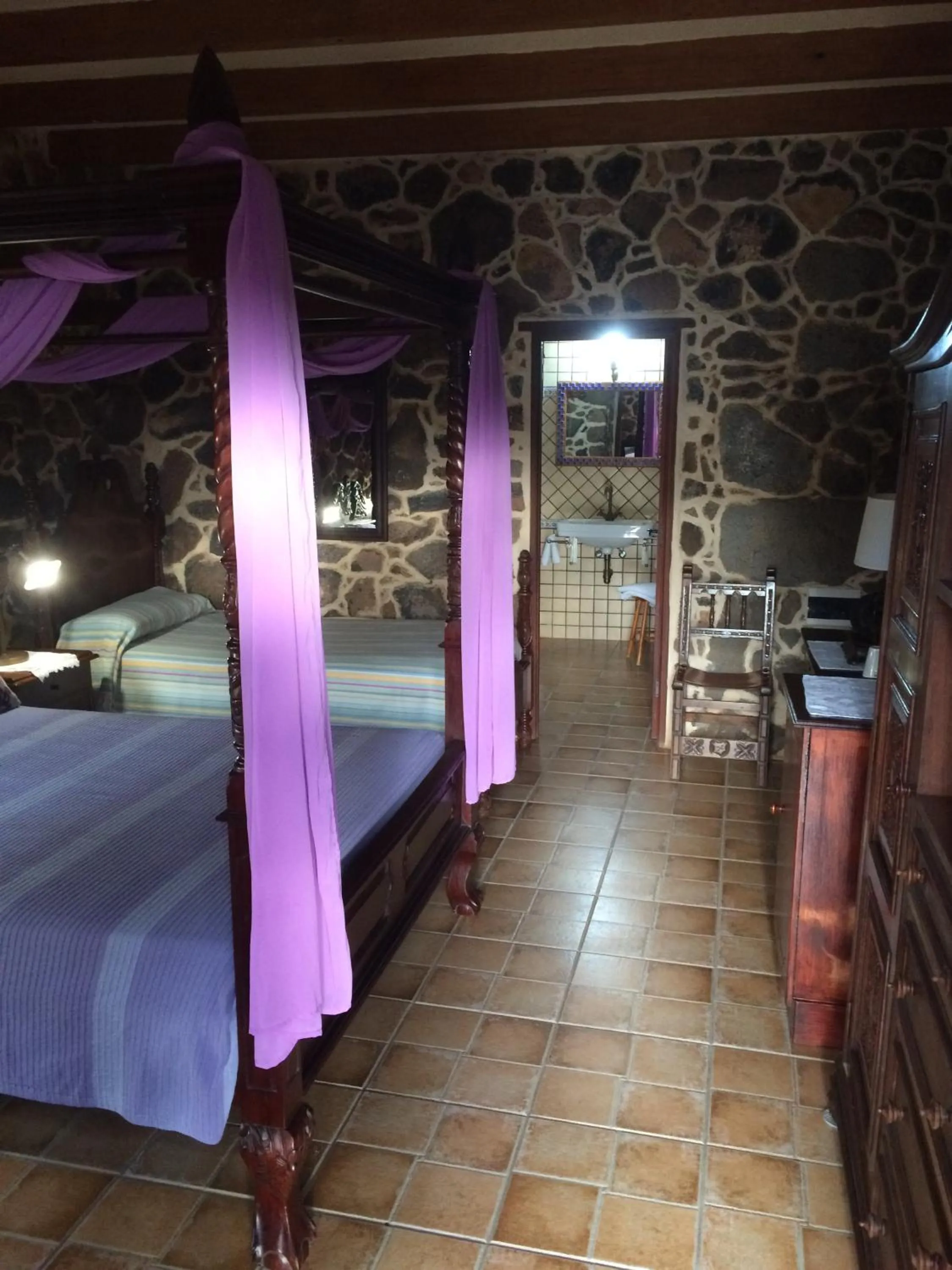 Bed in Hotel Rural Restaurante Mahoh