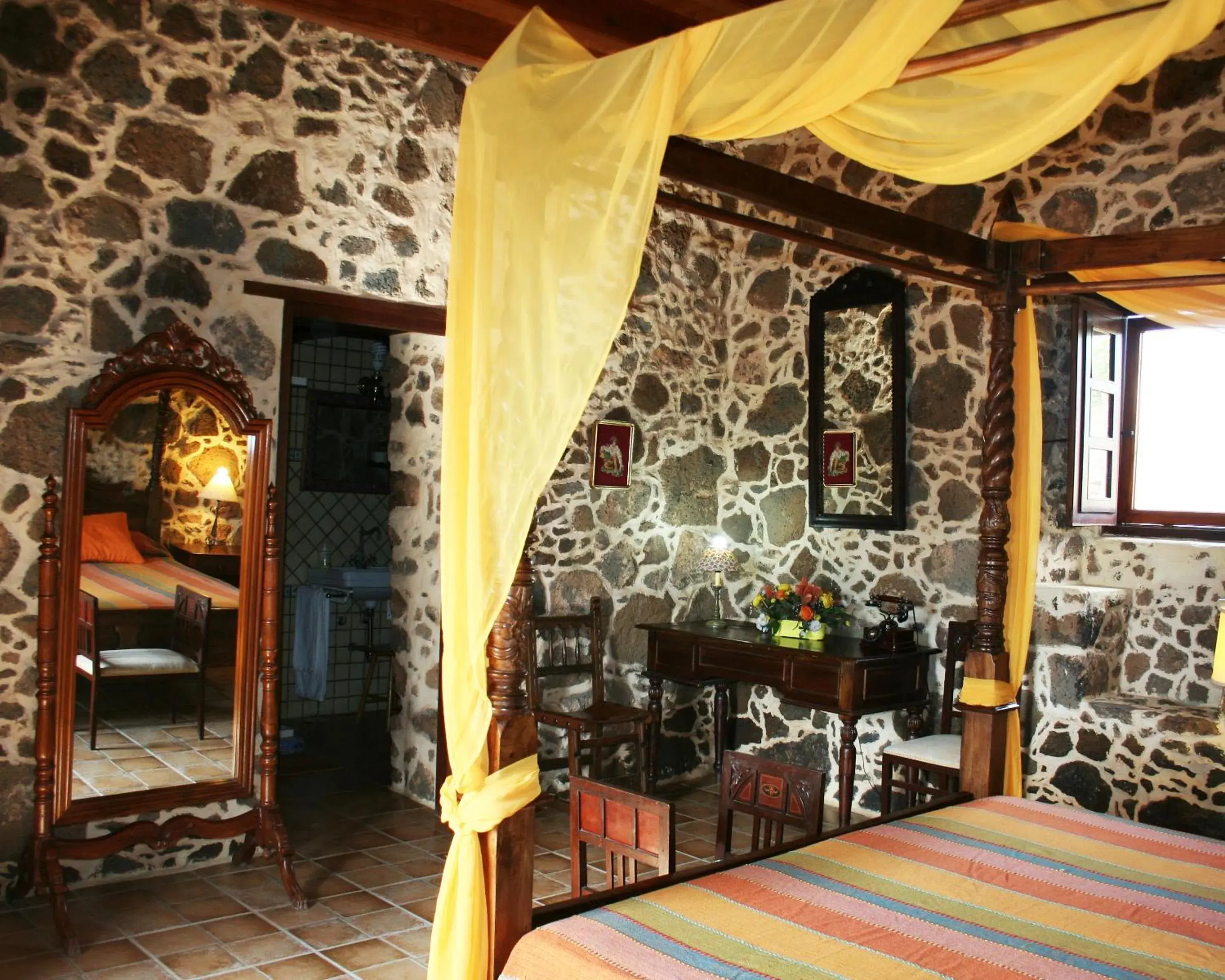 Double or Twin Room - single occupancy in Hotel Rural Restaurante Mahoh Double or Twin Room - single occupancy in Hotel Rural Restaurante Mahoh