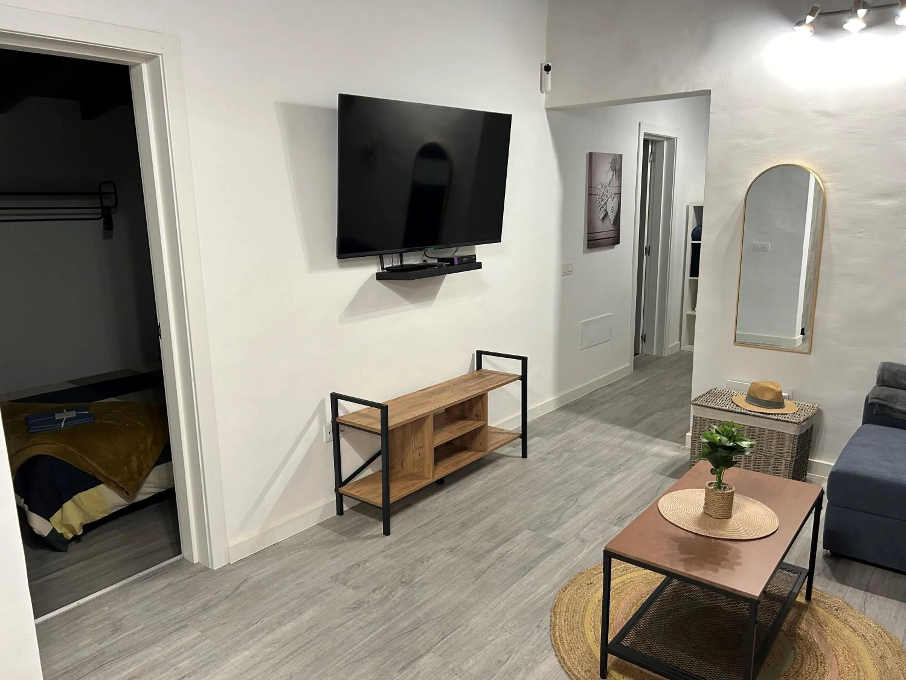 TV and multimedia in Hotel Rural Restaurante Mahoh