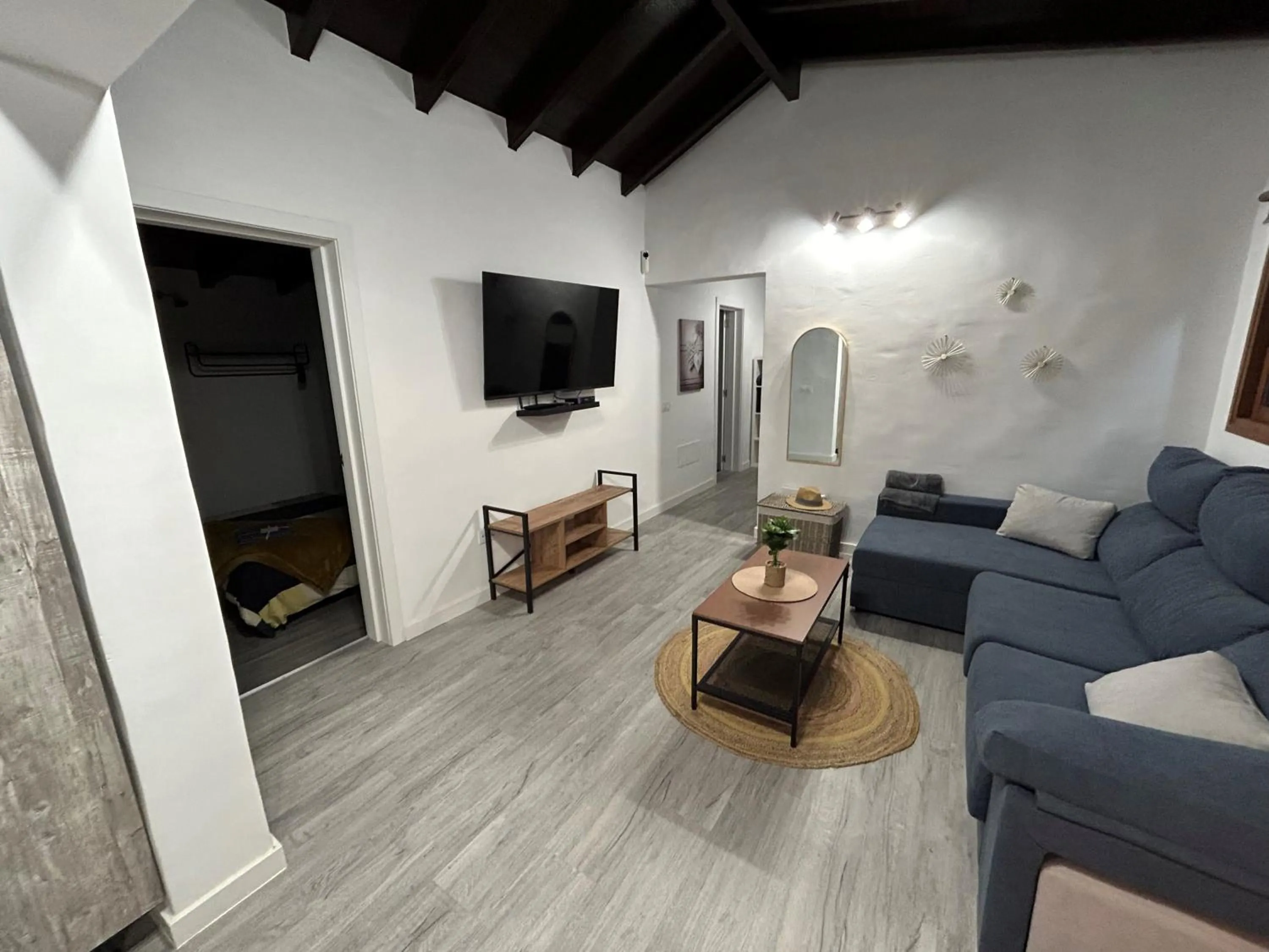 TV and multimedia in Hotel Rural Restaurante Mahoh