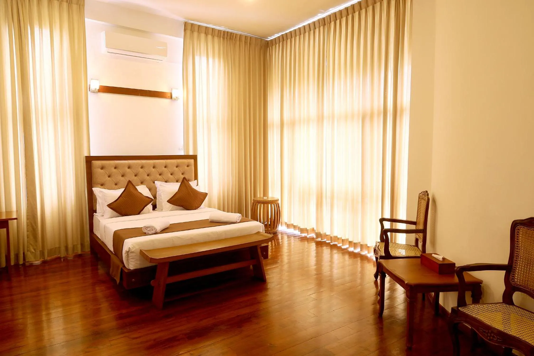 Bed in Colombo 7 Horton Residence