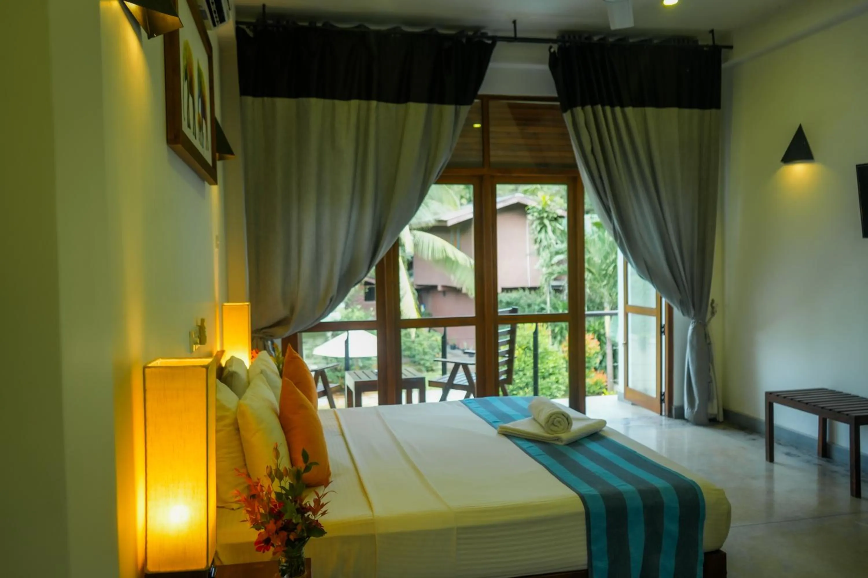 Photo of the whole room, Bed in Hotel Athgira