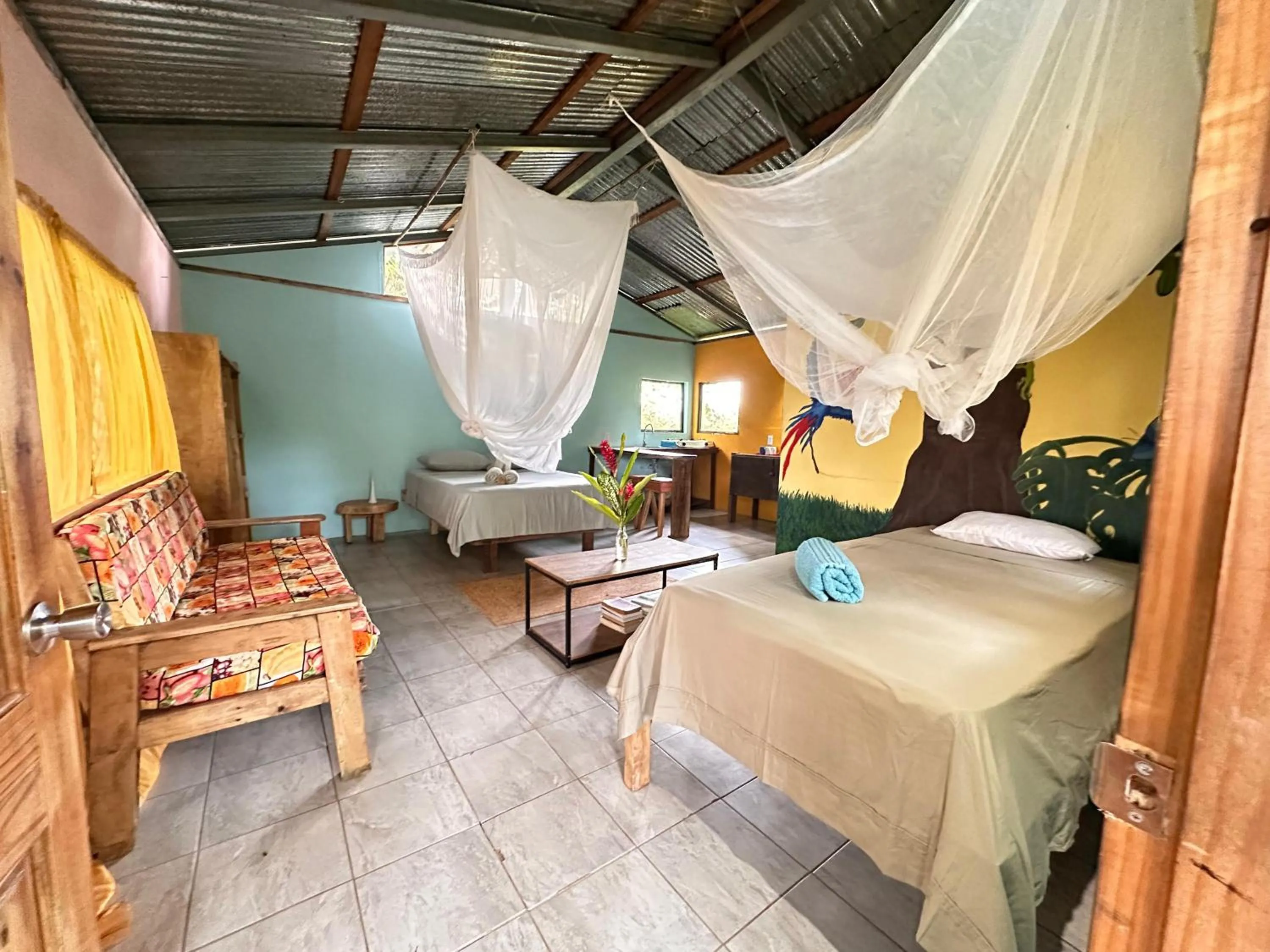 Photo of the whole room, Bed in El Cerrito