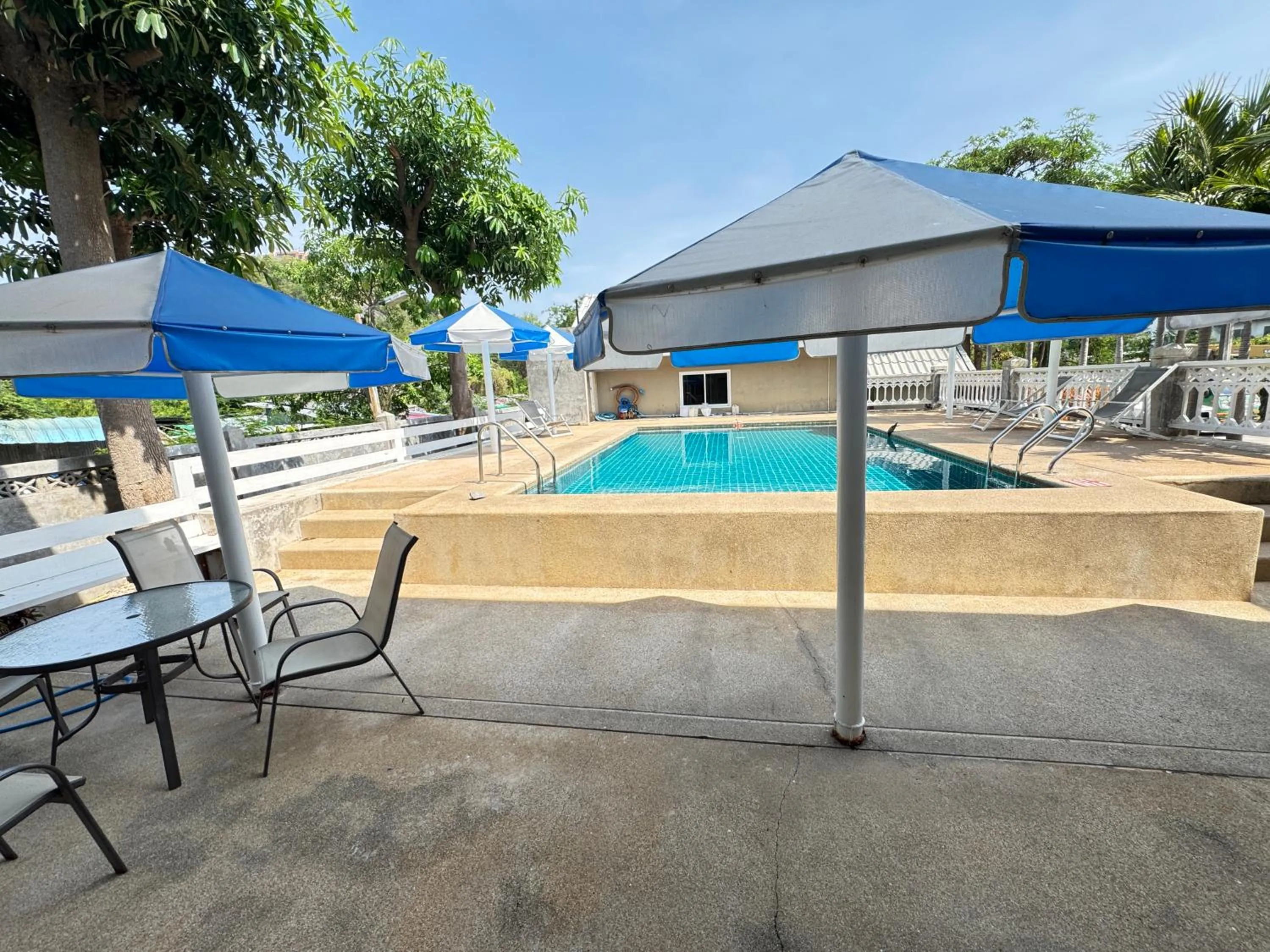 Swimming pool in Blue Horizon