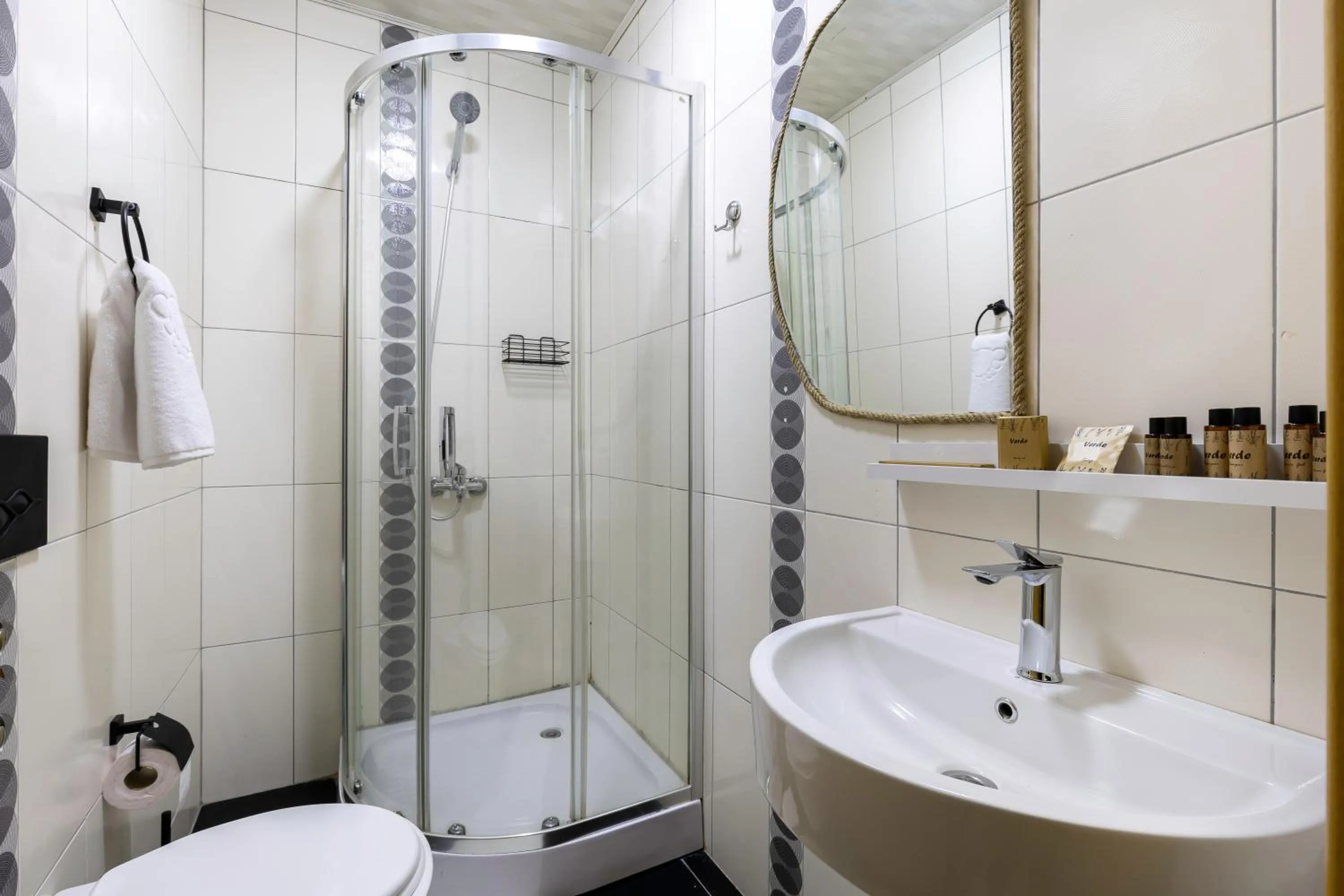 Shower in Acord Hotel & Balcony