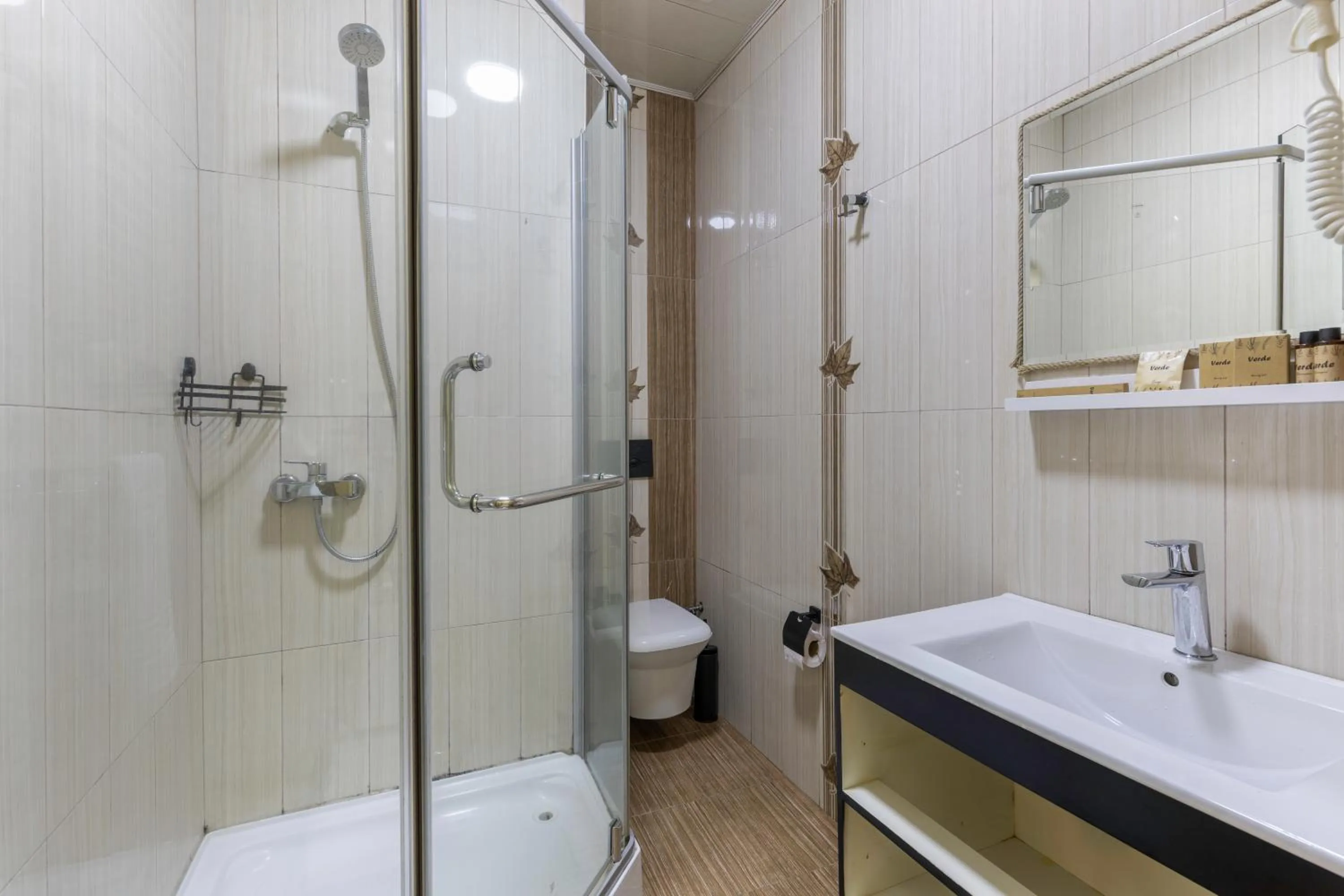 Shower in Acord Hotel & Balcony