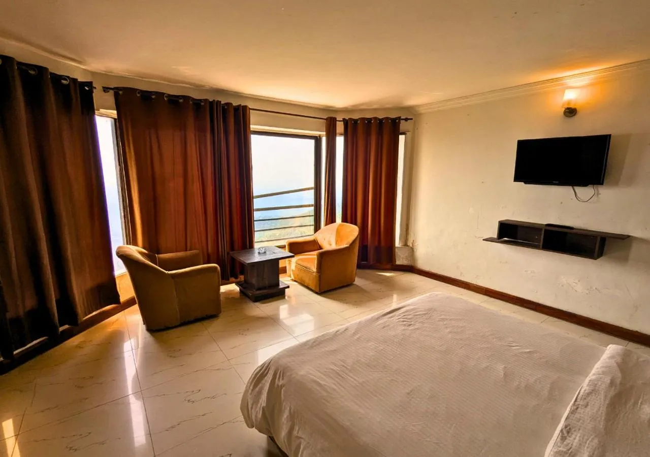 TV and multimedia, Bed in Grand Heights Hotel