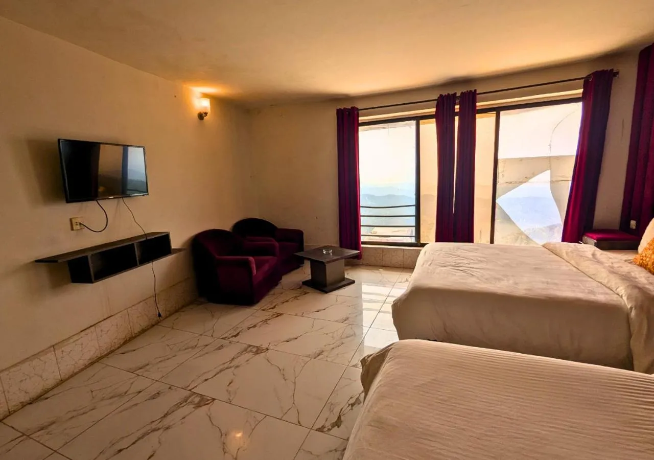 TV and multimedia, Bed in Grand Heights Hotel