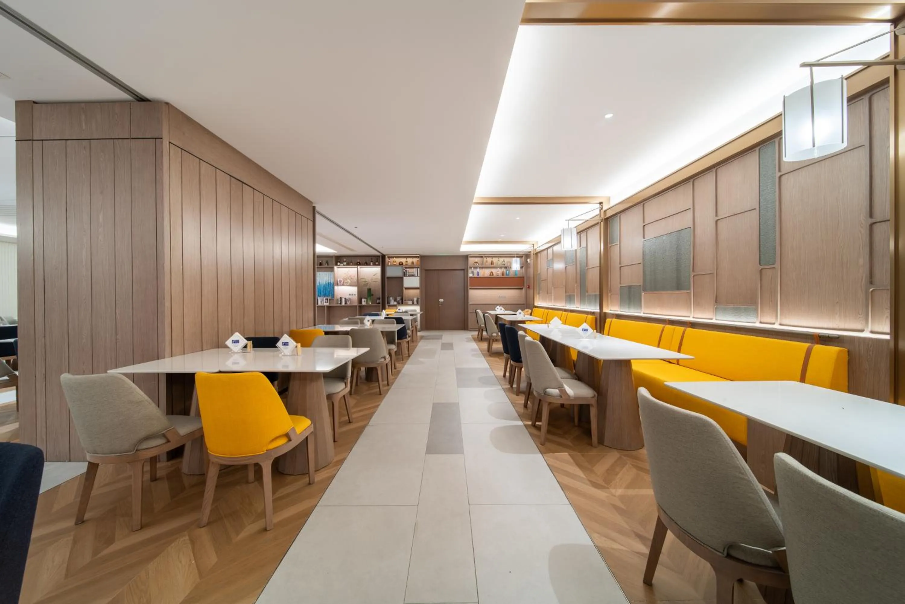 Restaurant/places to eat in Holiday Inn Express Shanghai Pujiang Lianhang Road by IHG