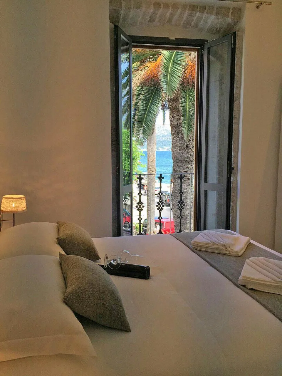 Photo of the whole room, Bed in San Teodoro