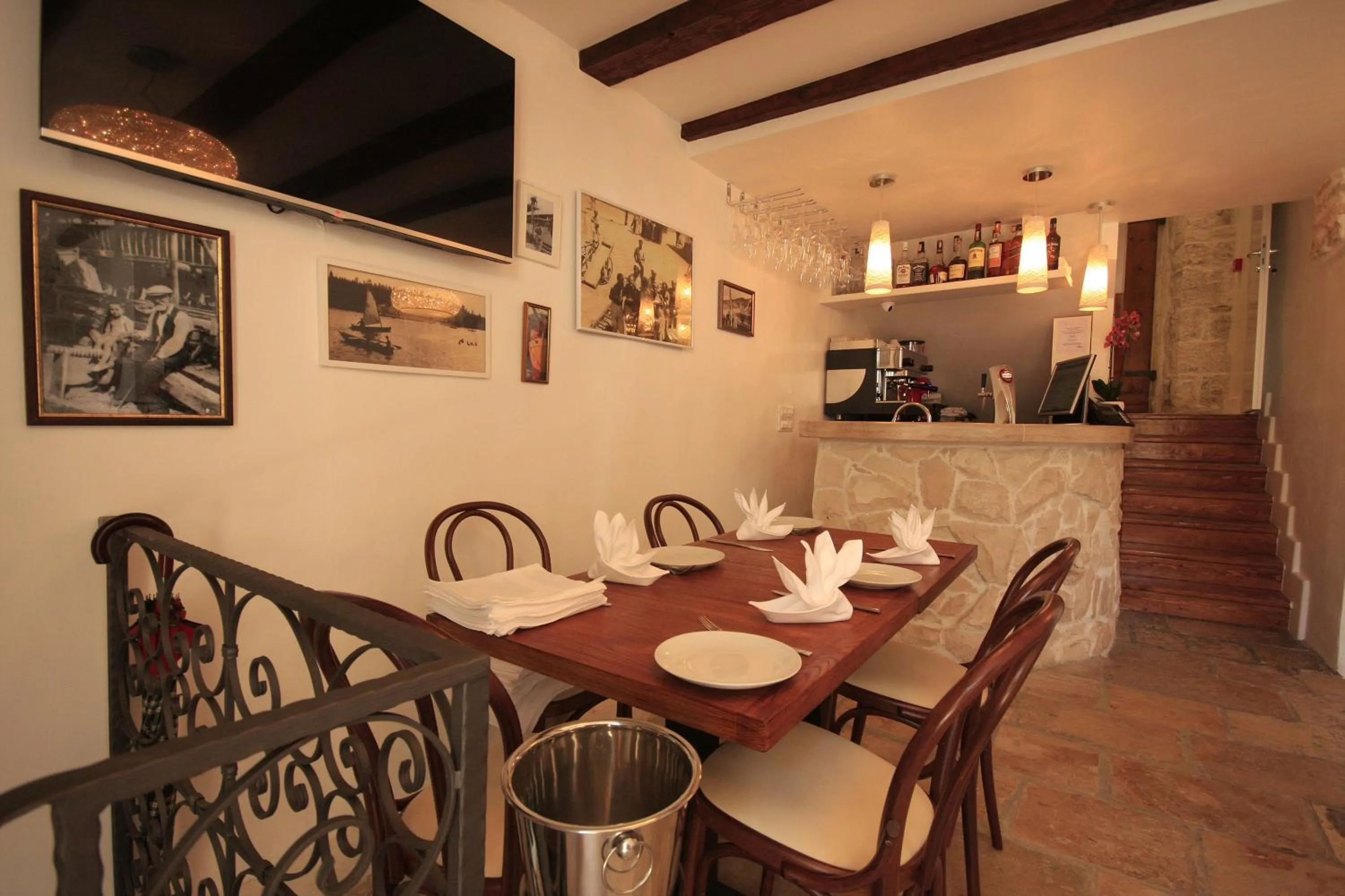 Dining area in San Teodoro