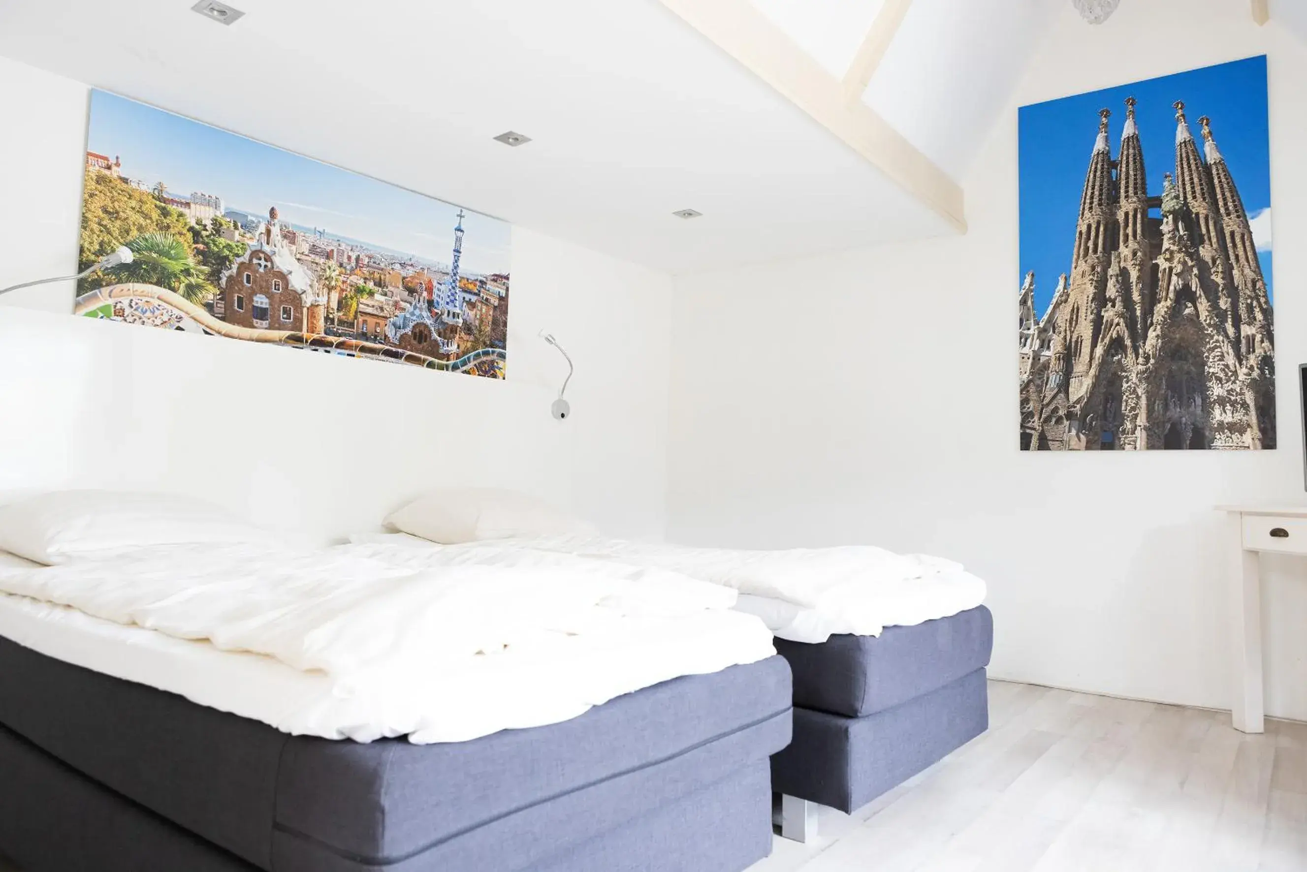 Twin Room with Private External Bathroom - single occupancy in La Casita bed and breakfast Twin Room with Private External Bathroom - single occupancy in La Casita bed and breakfast