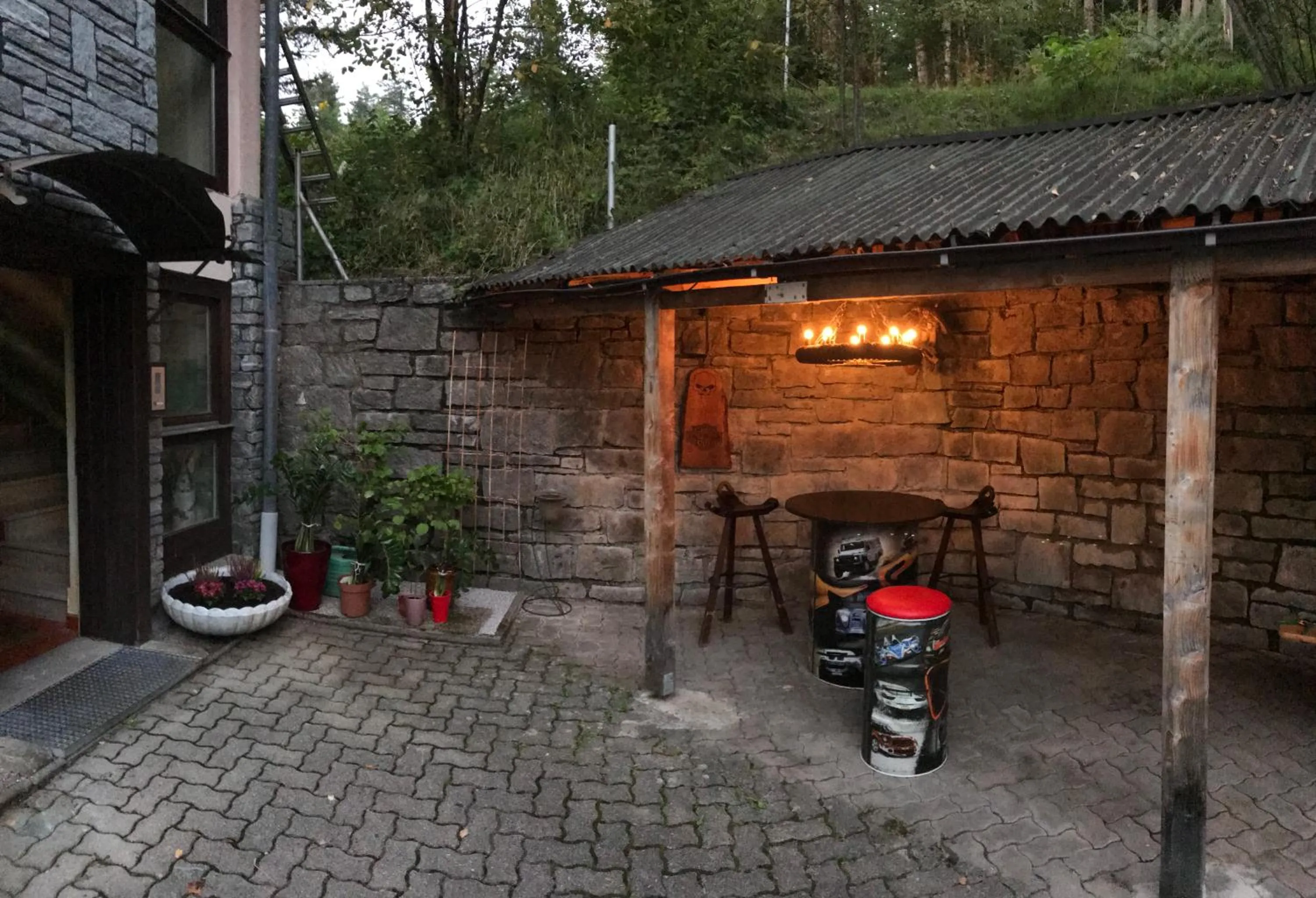 Patio in La Irmania Pension