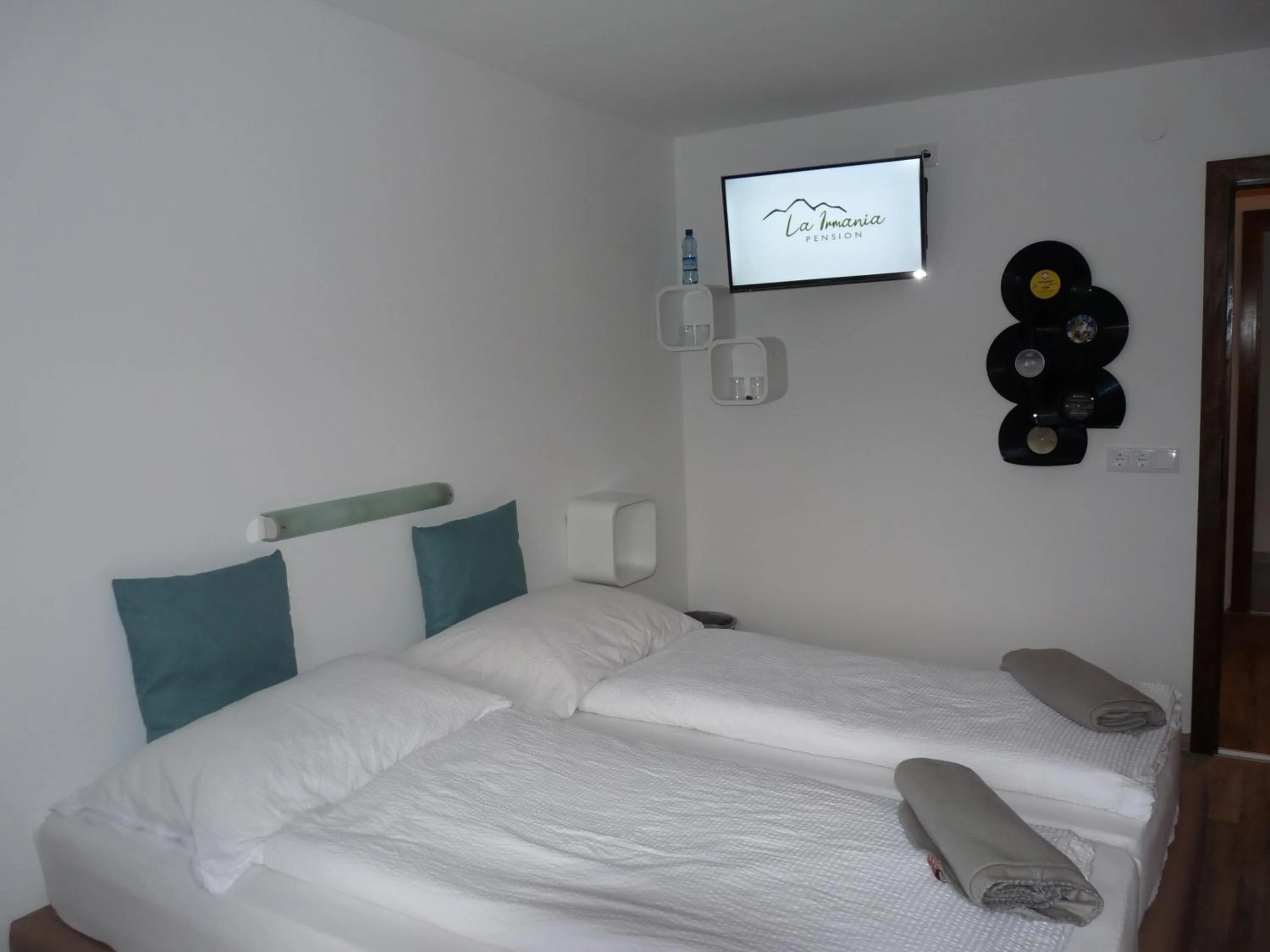 Bed in La Irmania Pension