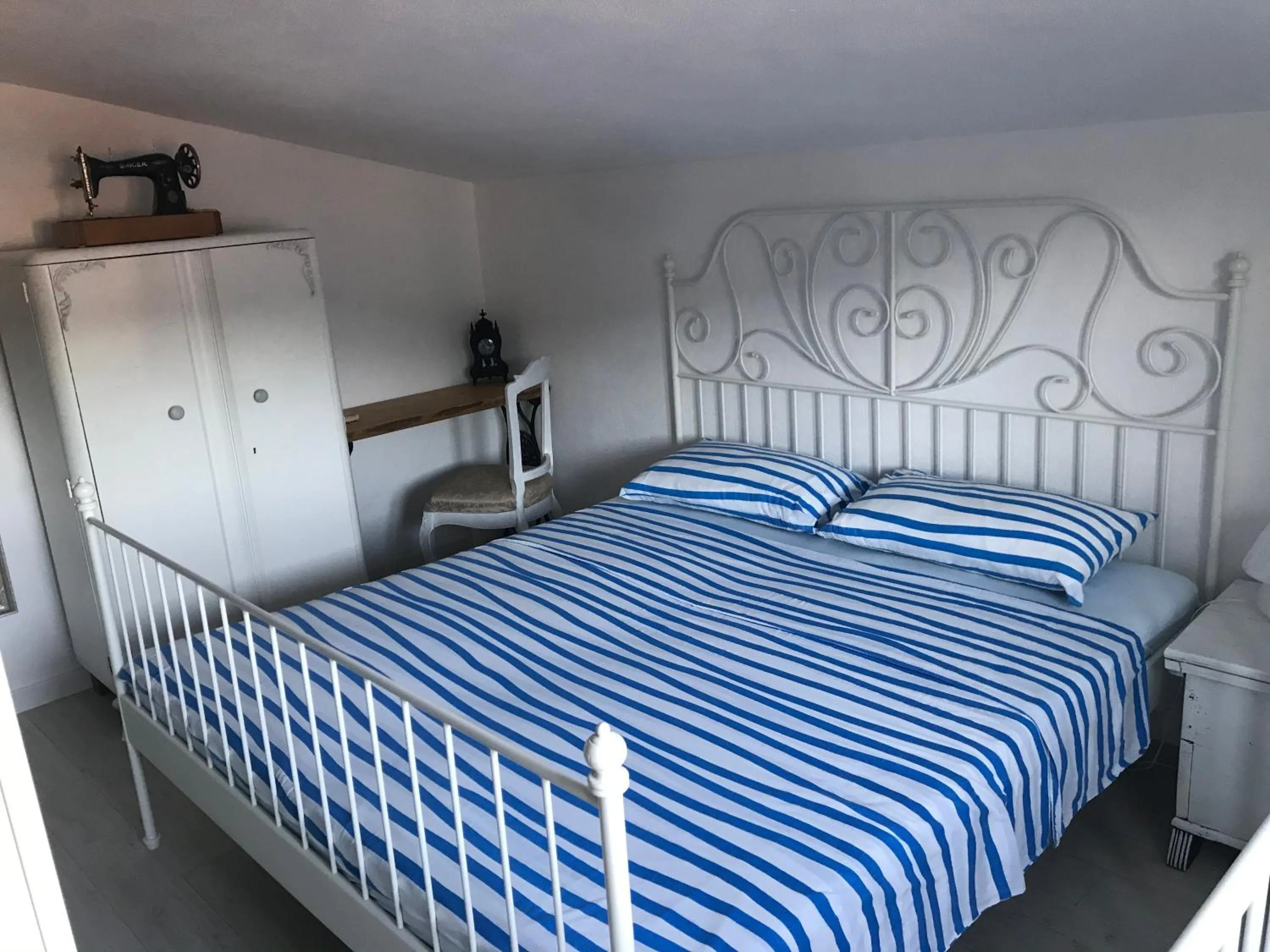 Bed in Apartment Laguna