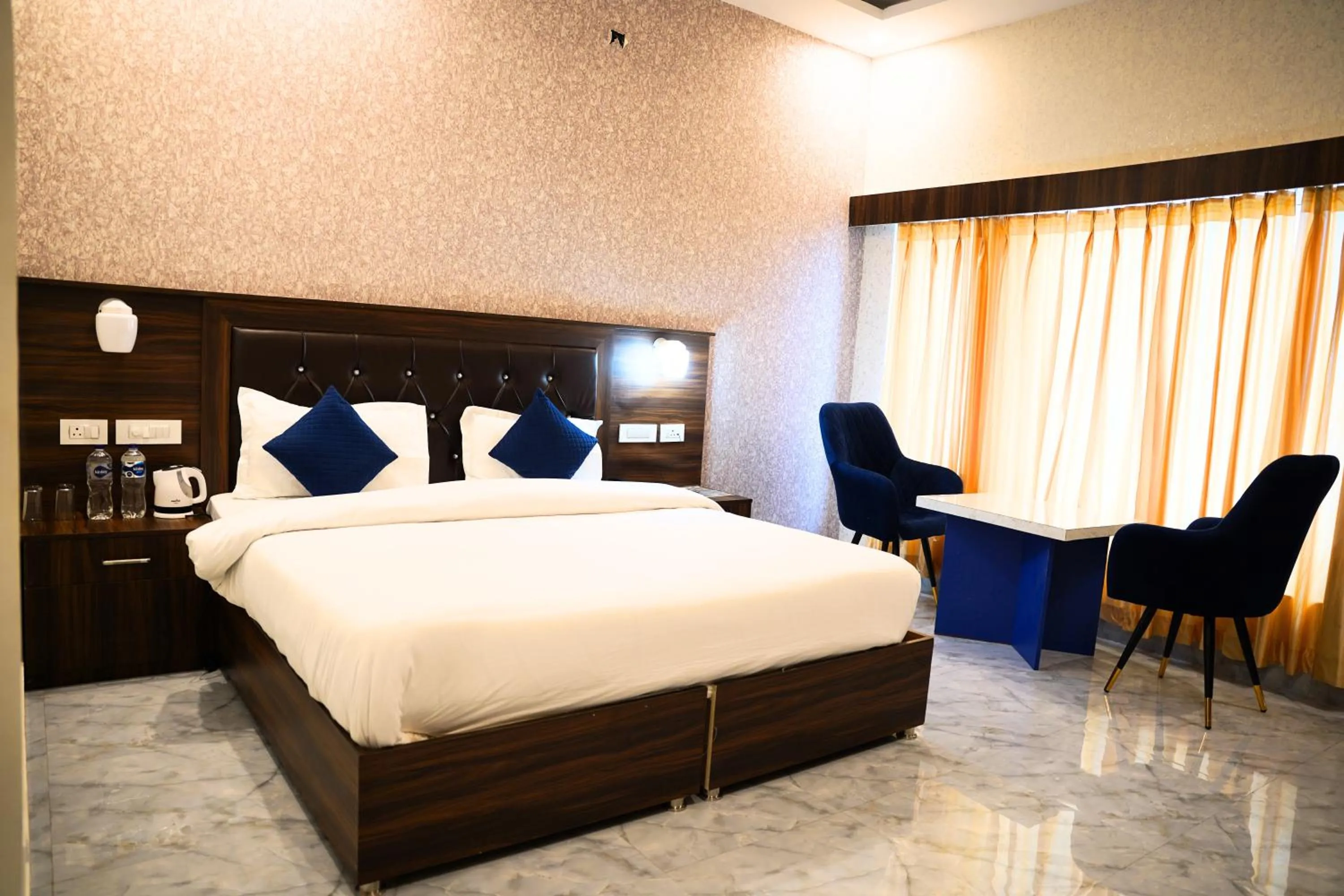 Bedroom in Hotel HSR Residency