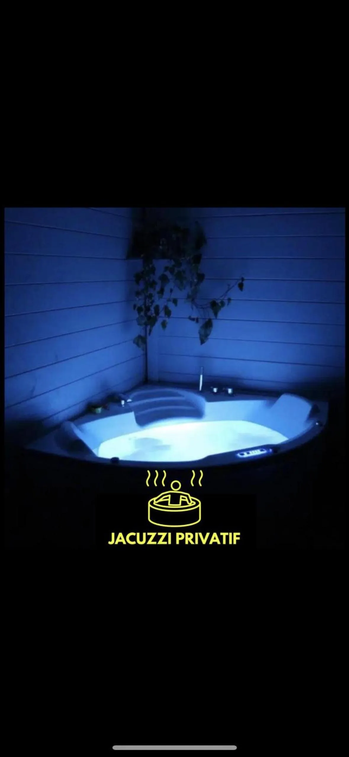 Hot Tub in Bulle d'R