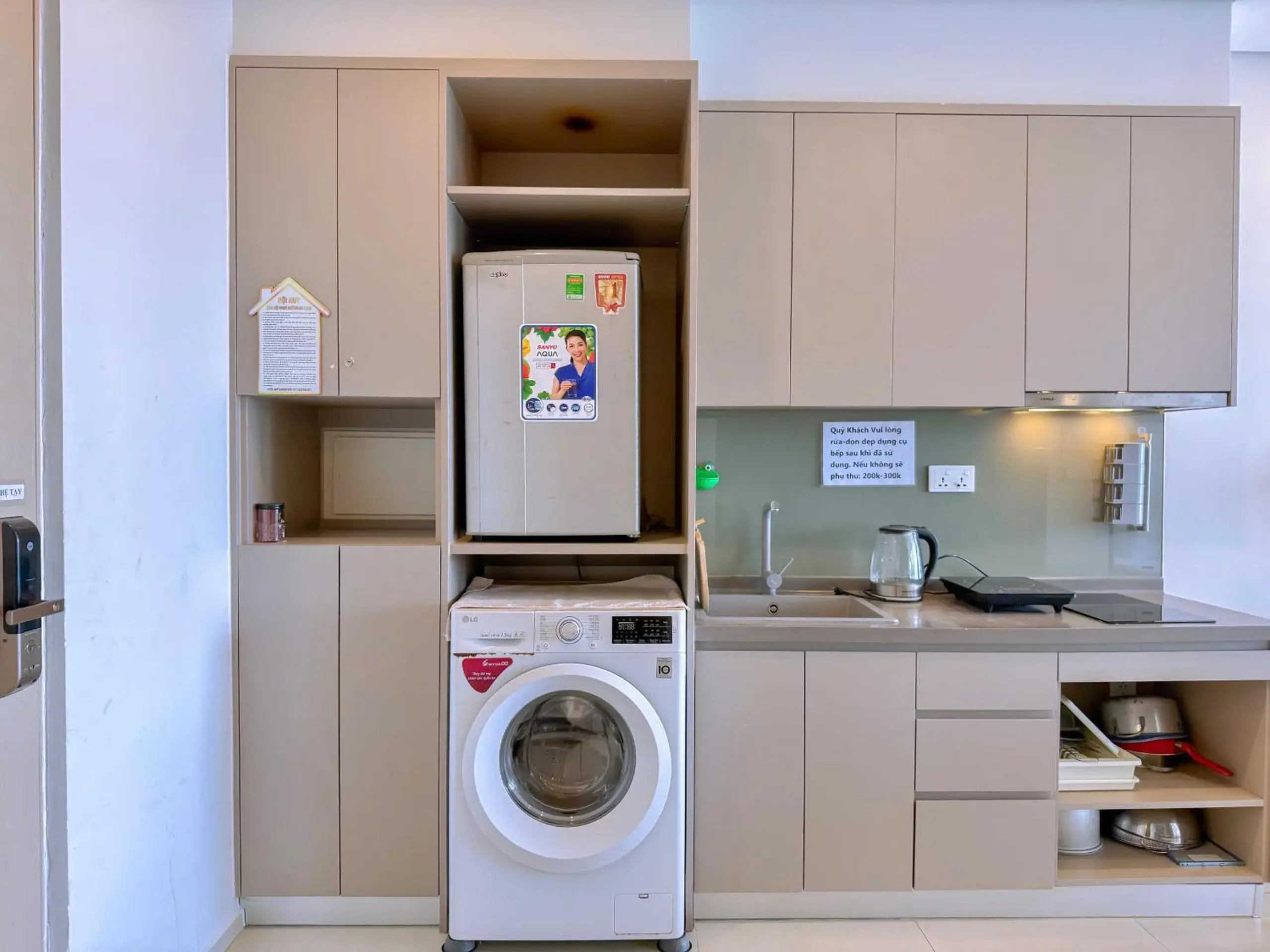Kitchen or kitchenette in The Sóng Vũng Tàu Apartment Kitchen or kitchenette in The Sóng Vũng Tàu Apartment