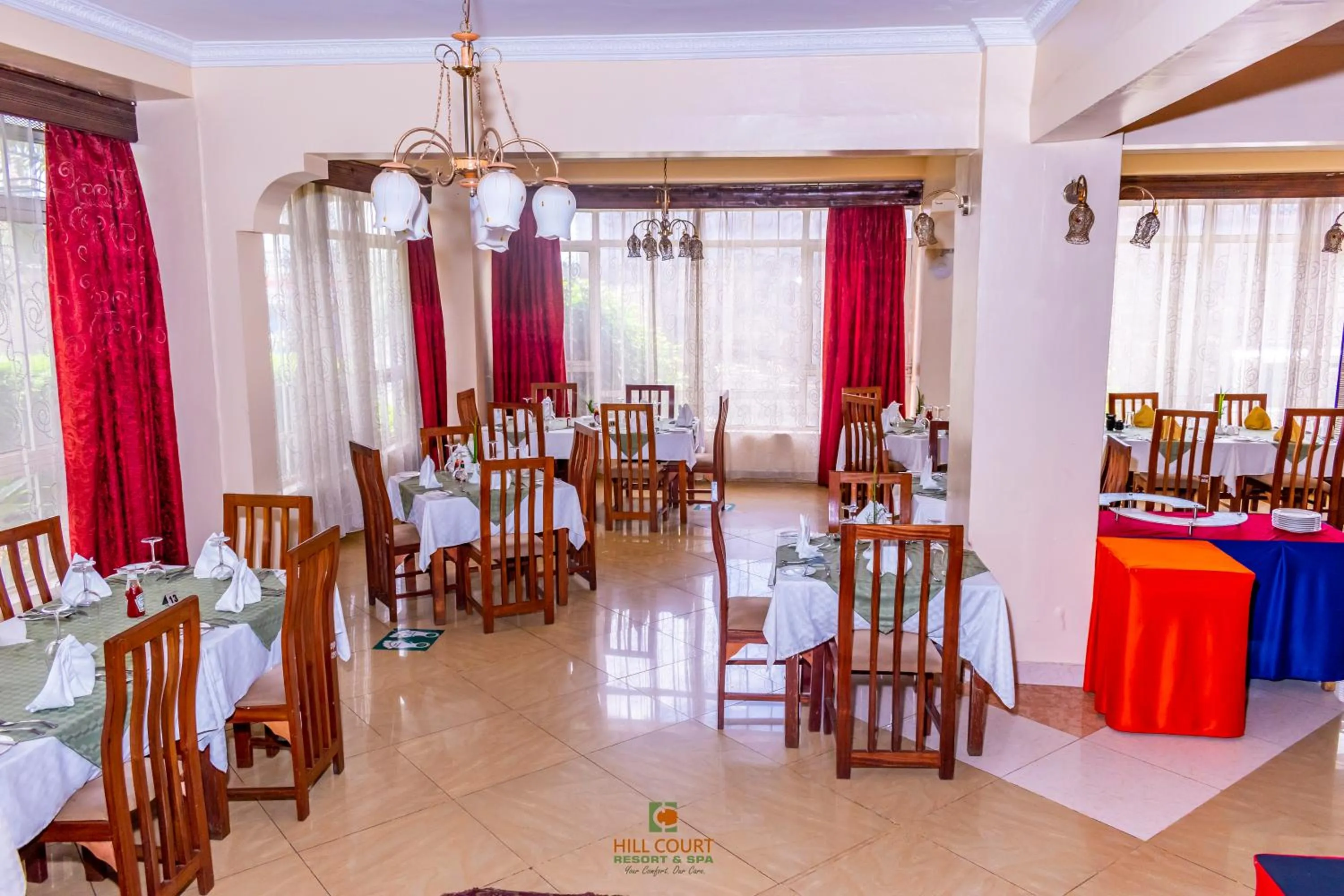 Restaurant/places to eat in Hillcourt Resort and Spa