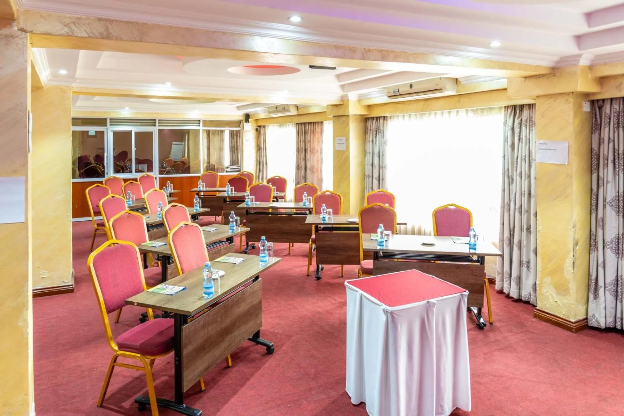 Meeting/conference room in Hillcourt Resort and Spa