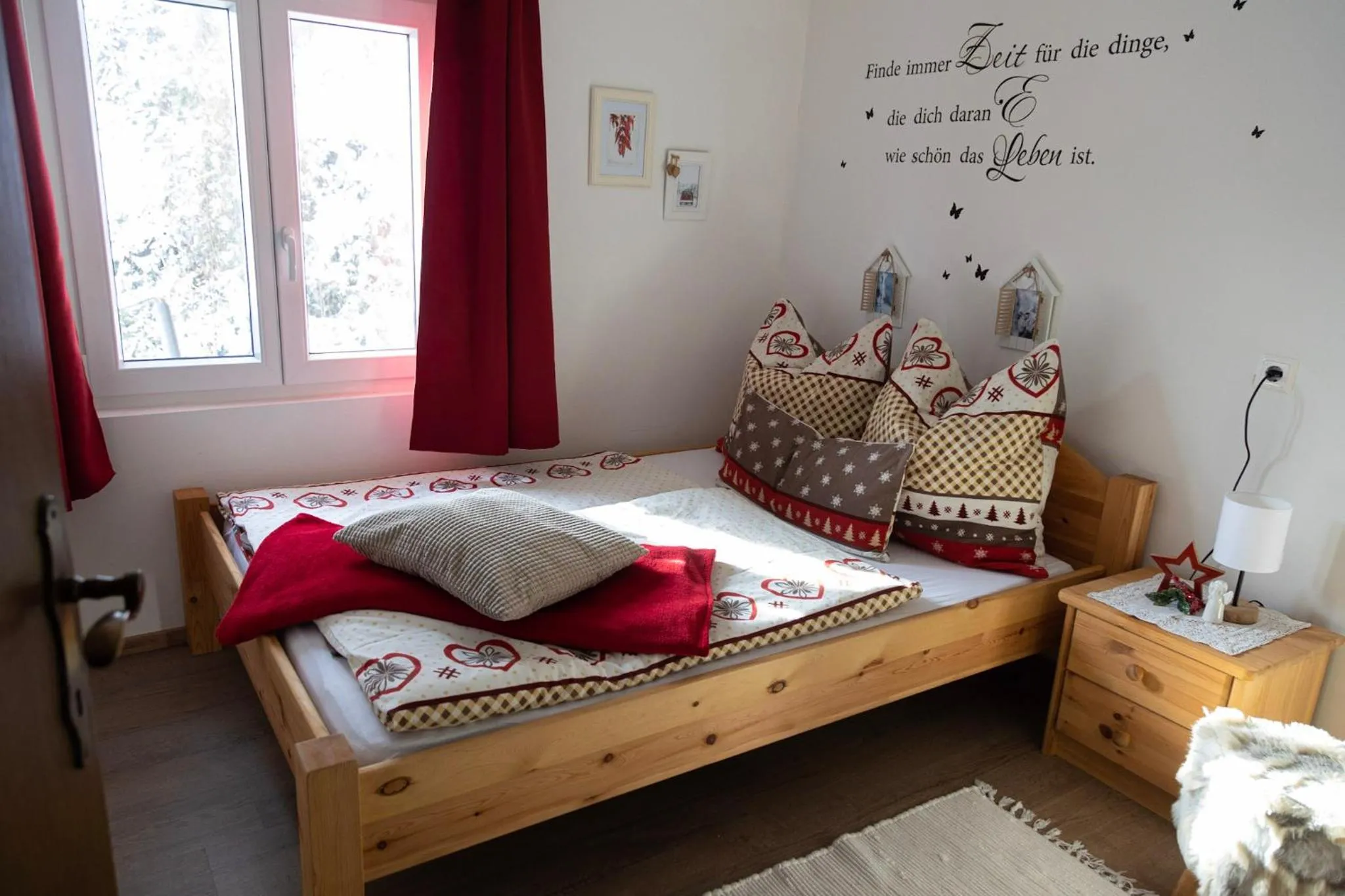Bed in Knusperhäuschen