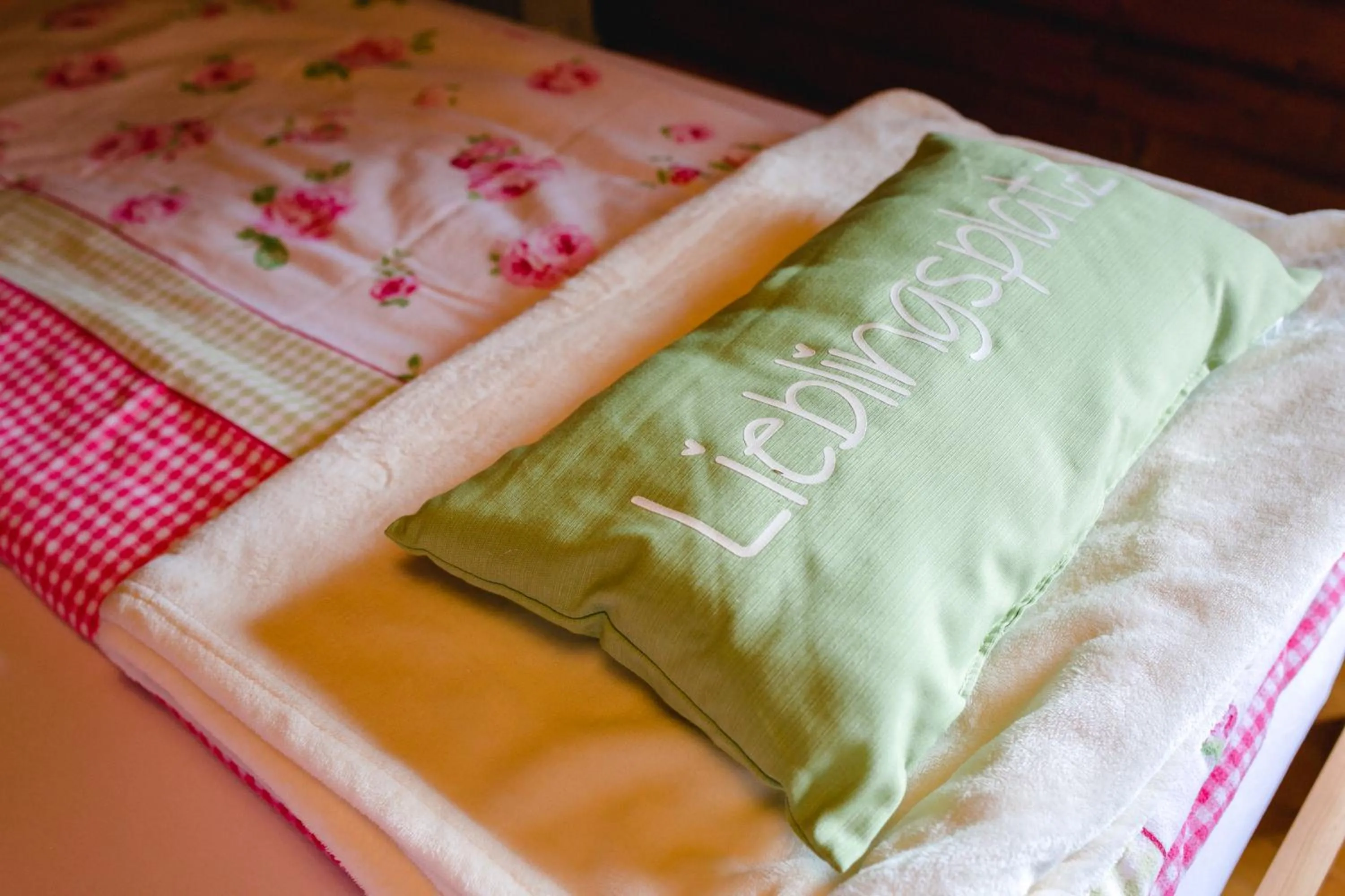 Bed in Knusperhäuschen
