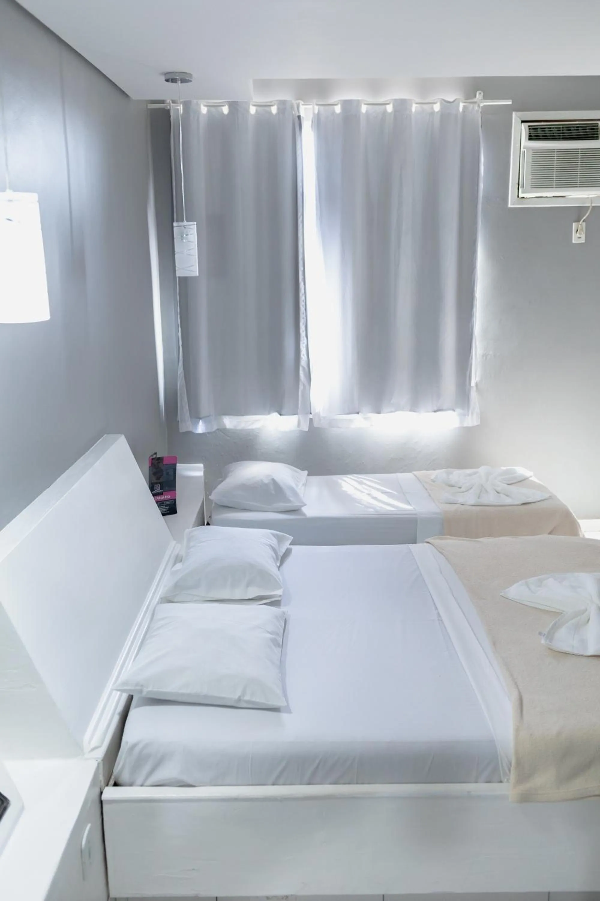 Bed in Hotel Avenida