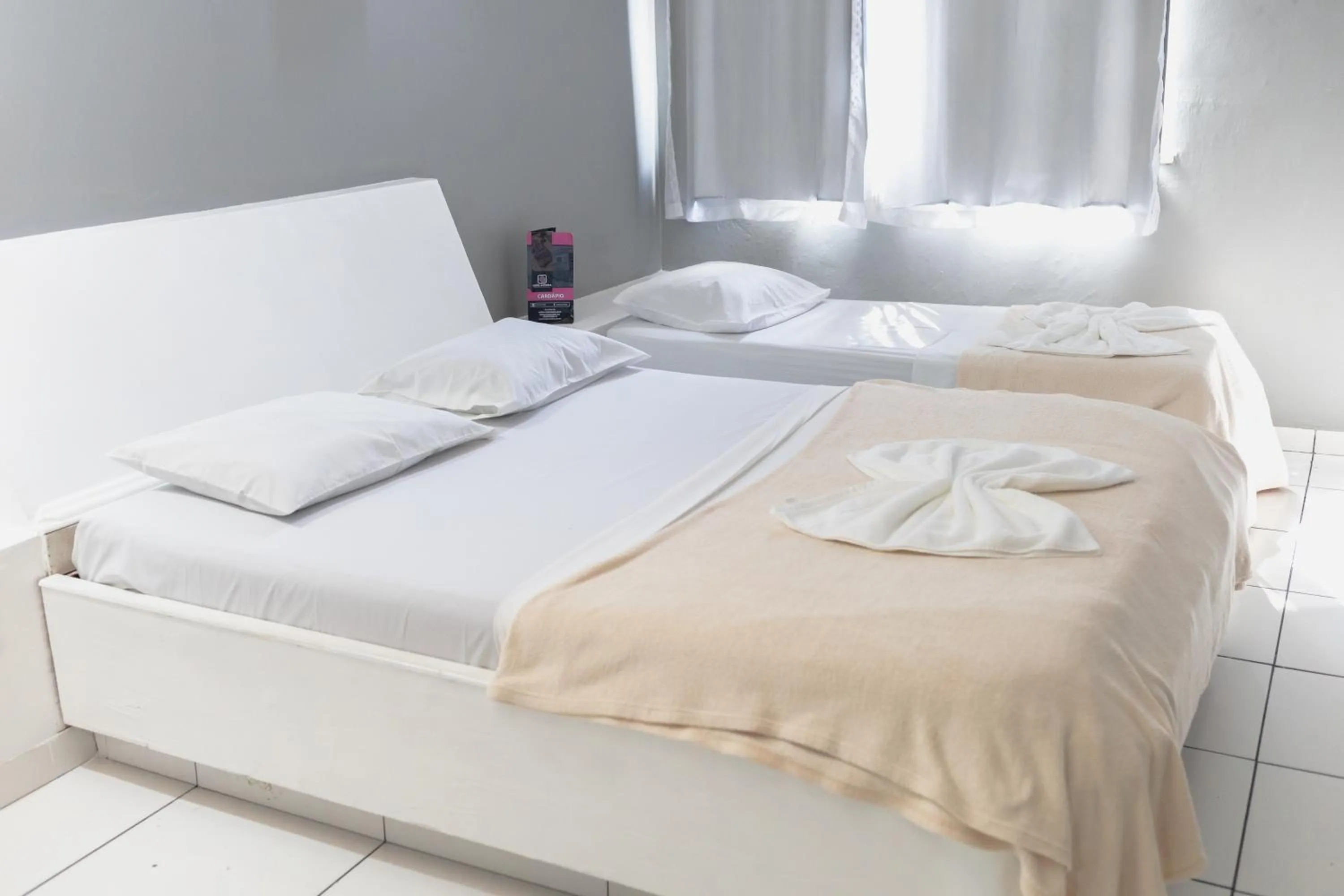 Decorative detail, Bed in Hotel Avenida