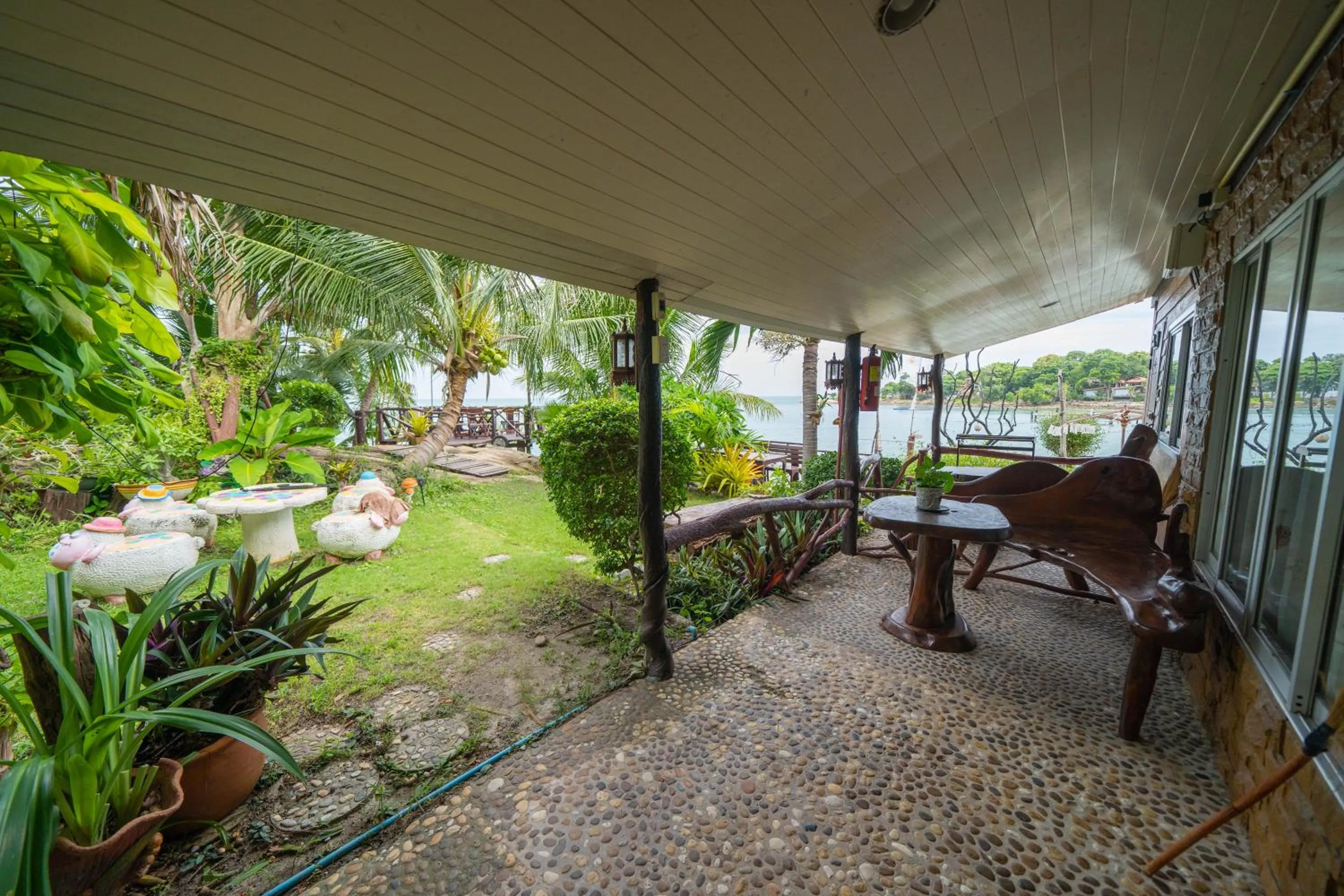 Day in Tongta Phaview Resort